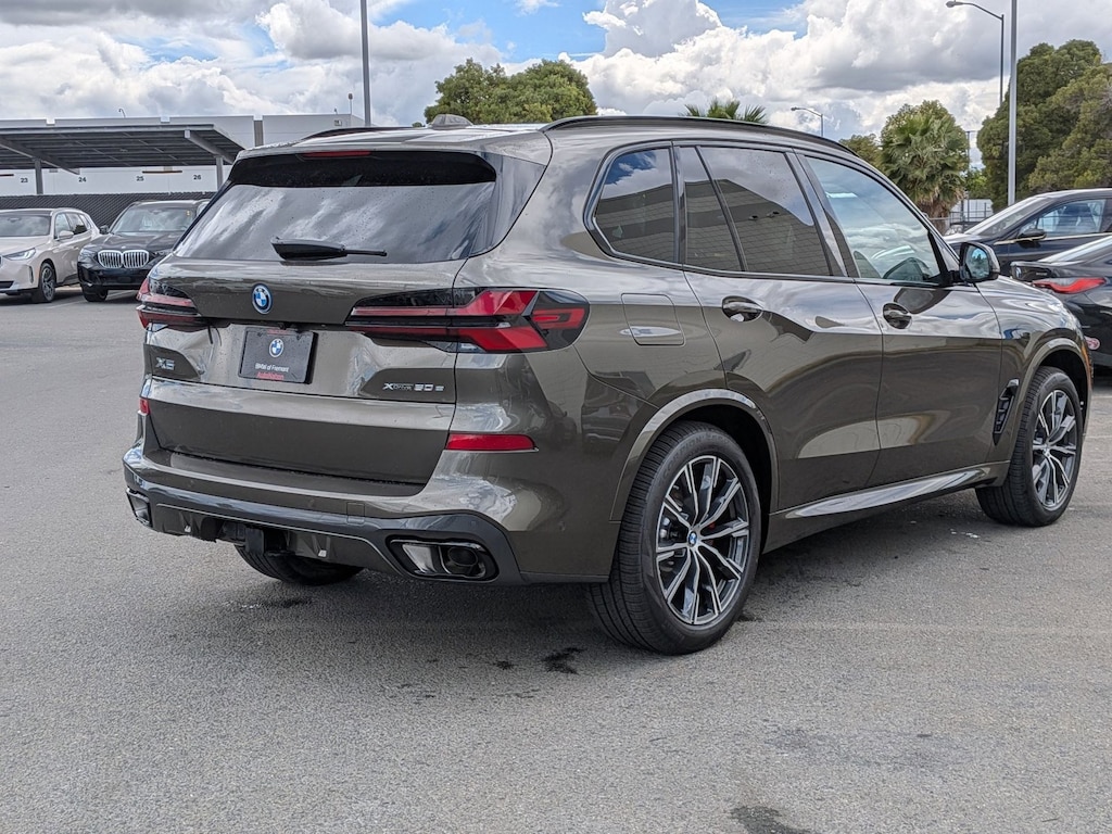 New 2026 BMW X5 PHEV xDrive50e SUV