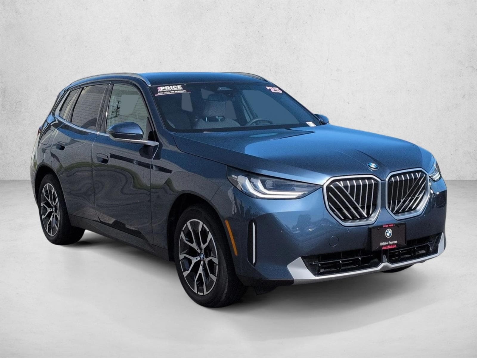 2025 BMW X3 30 xDrive photo 2