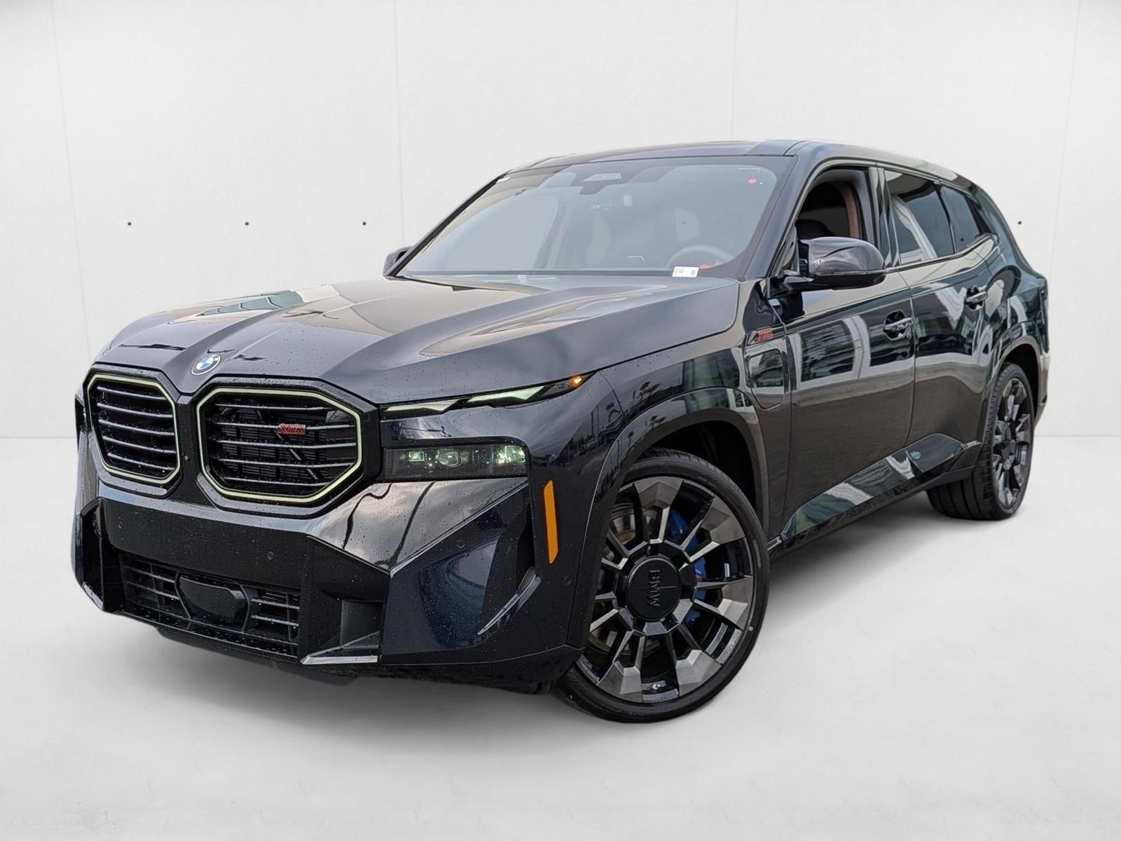 2026 BMW XM Base's photo