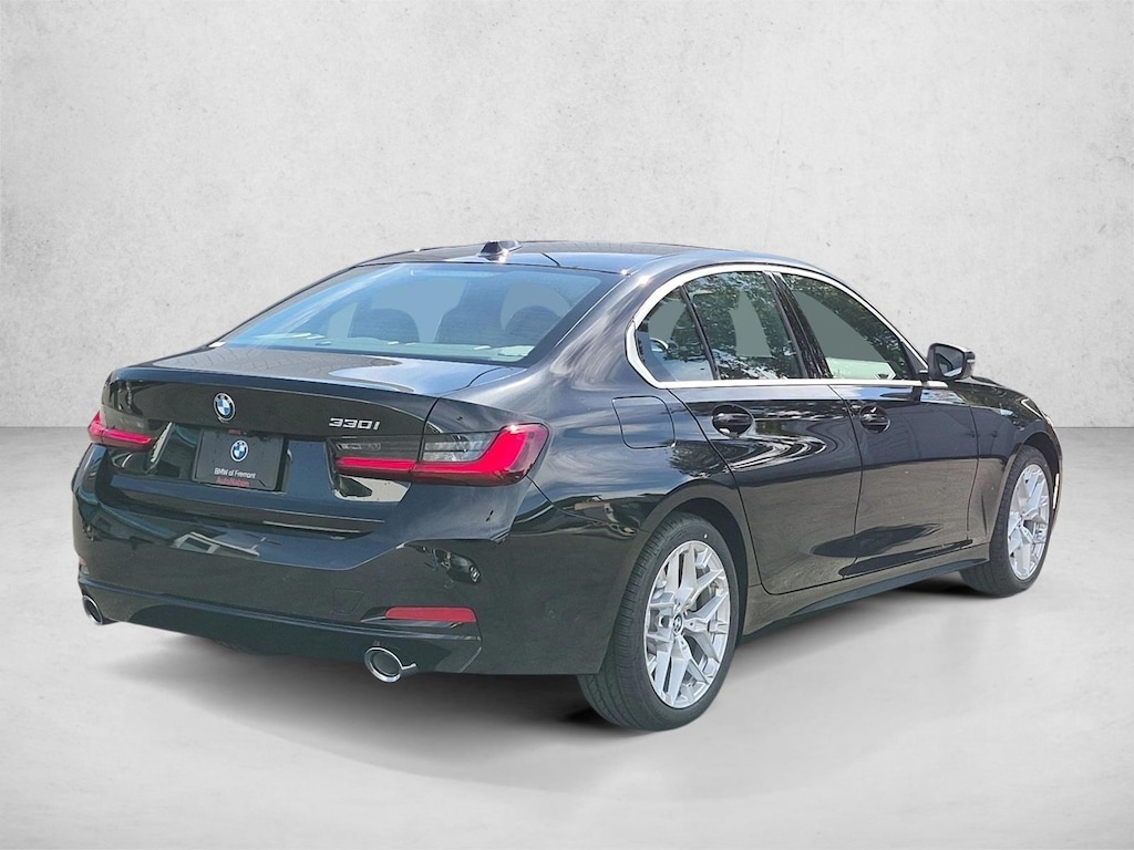 New 2026 BMW 330i Sedan