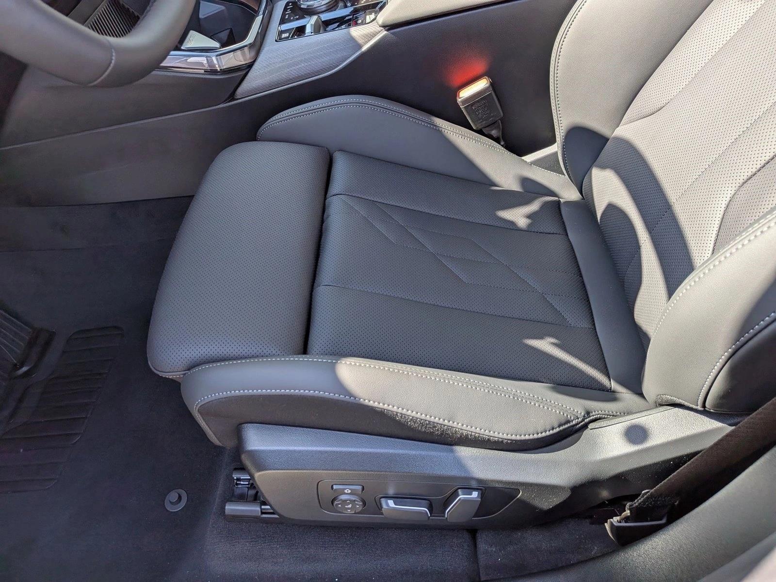 2026 BMW X3 30 xDrive photo 4