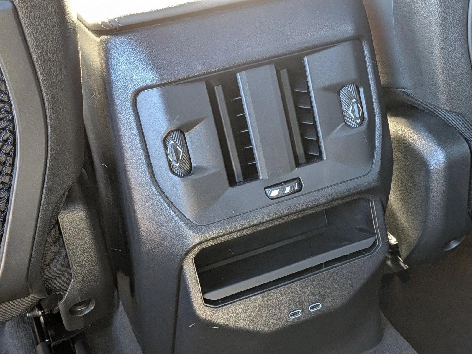 2025 BMW X3 30 - Photo 17
