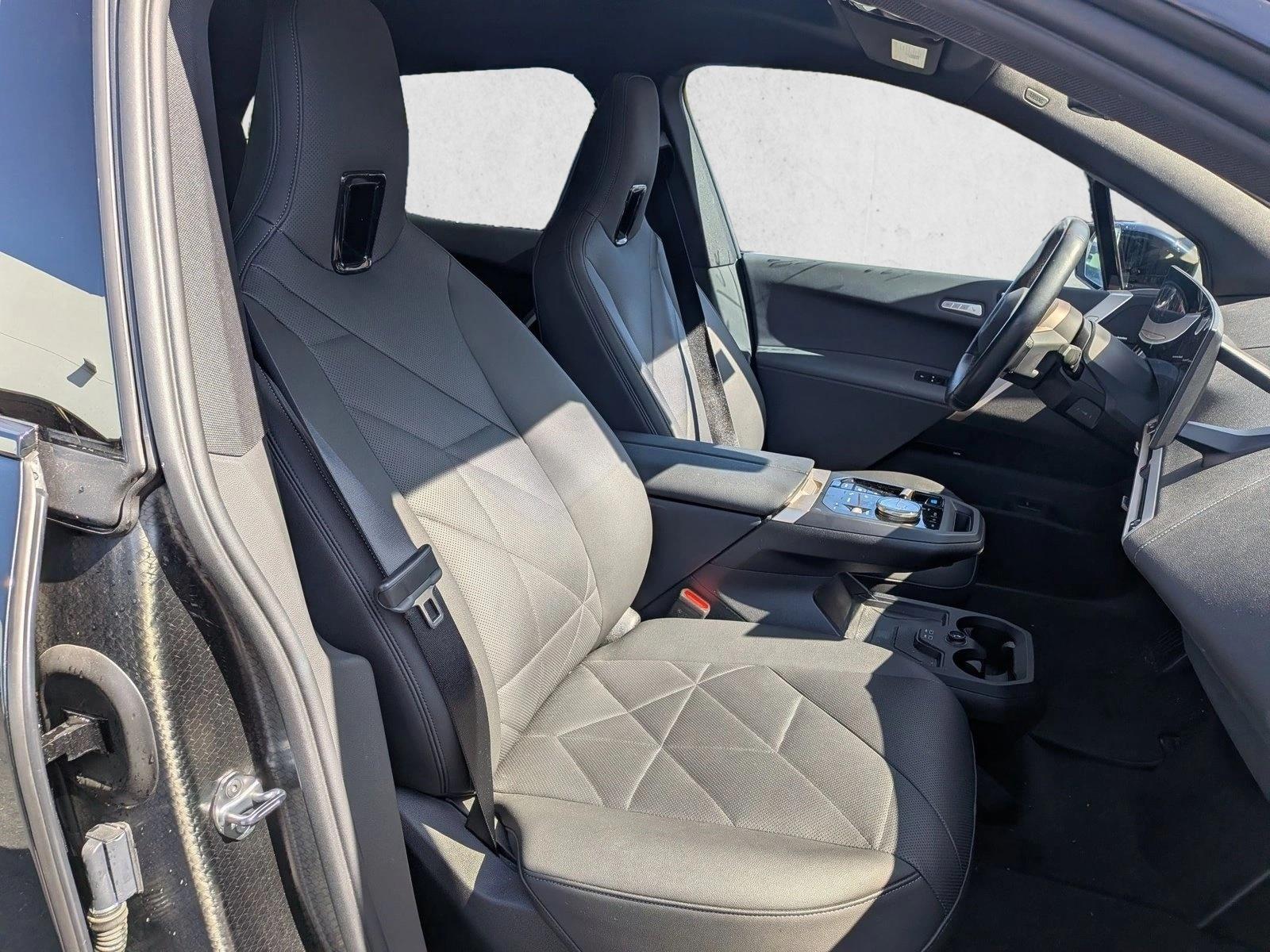 2024 BMW iX Base - Photo 18