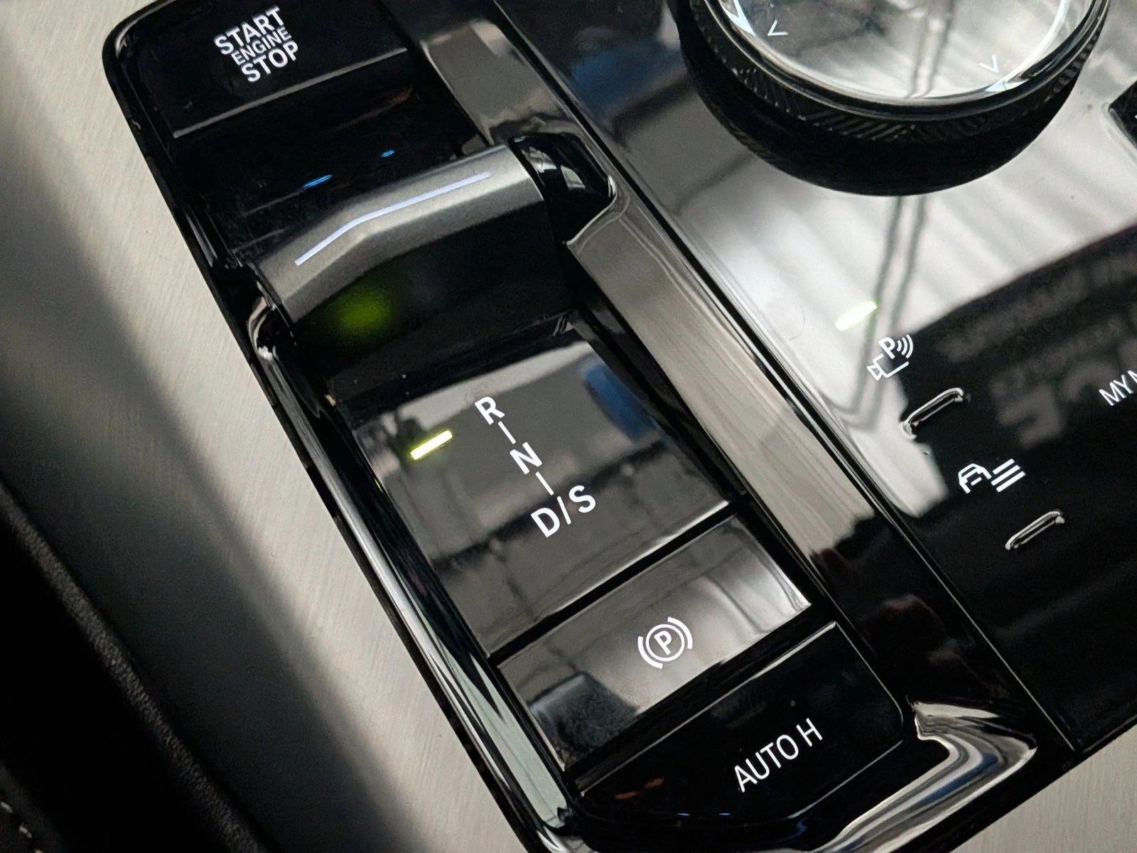 2025 BMW X3 30 - Photo 12