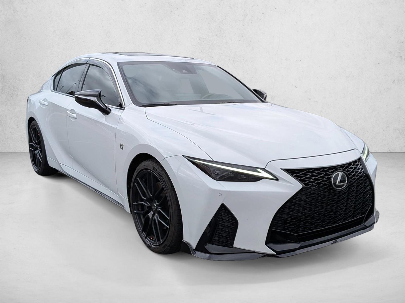2021 Lexus IS 350 F SPORT photo 3
