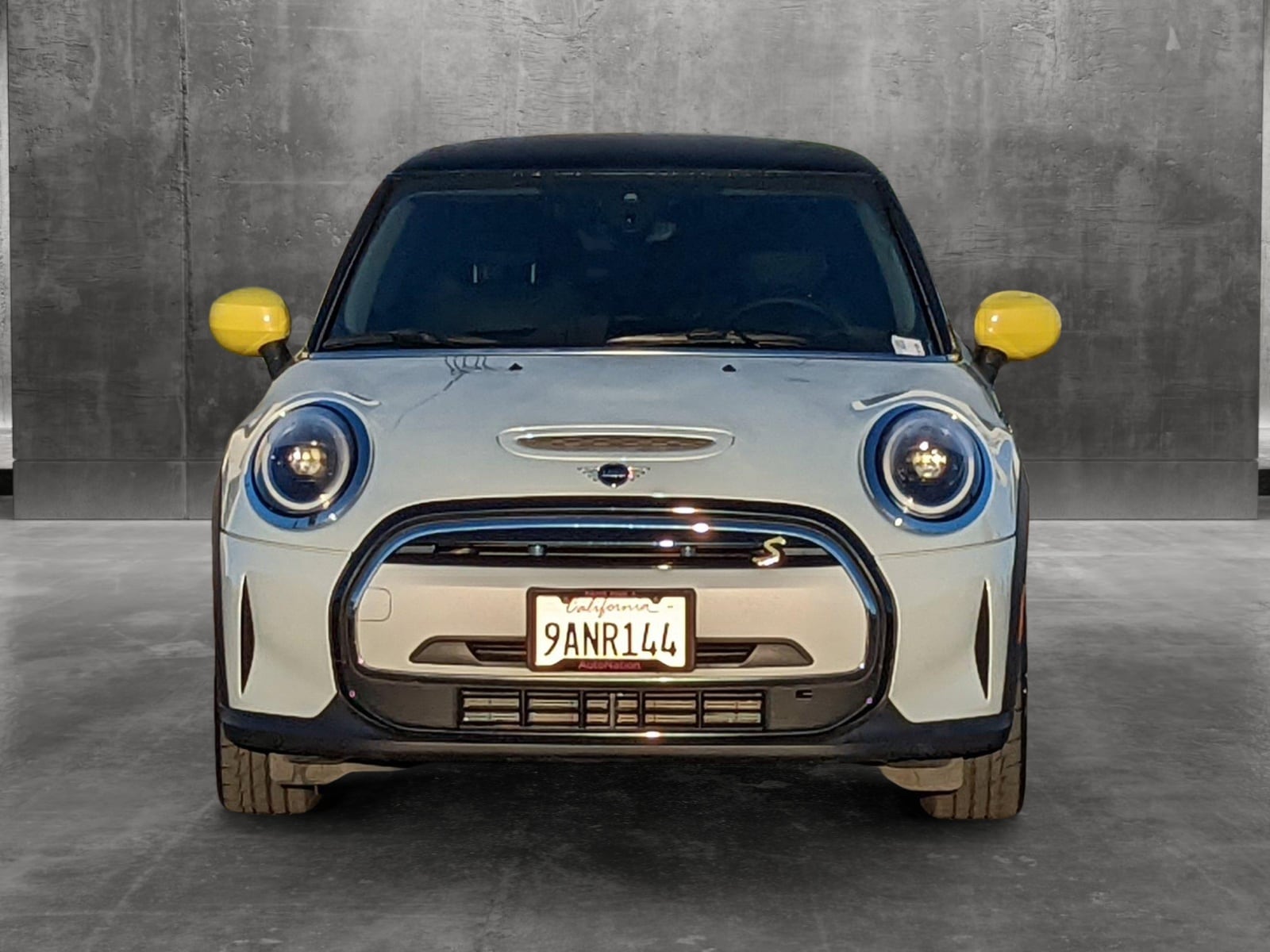 Used 2022 MINI Hardtop 2 Door SE with VIN WMW13DJ01N2S30186 for sale in Fremont, CA