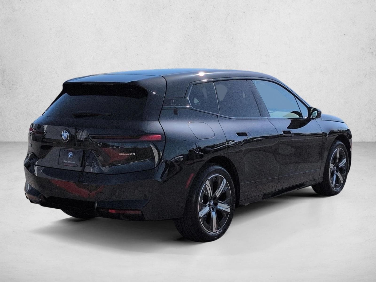 2026 BMW iX xDrive60 photo 4