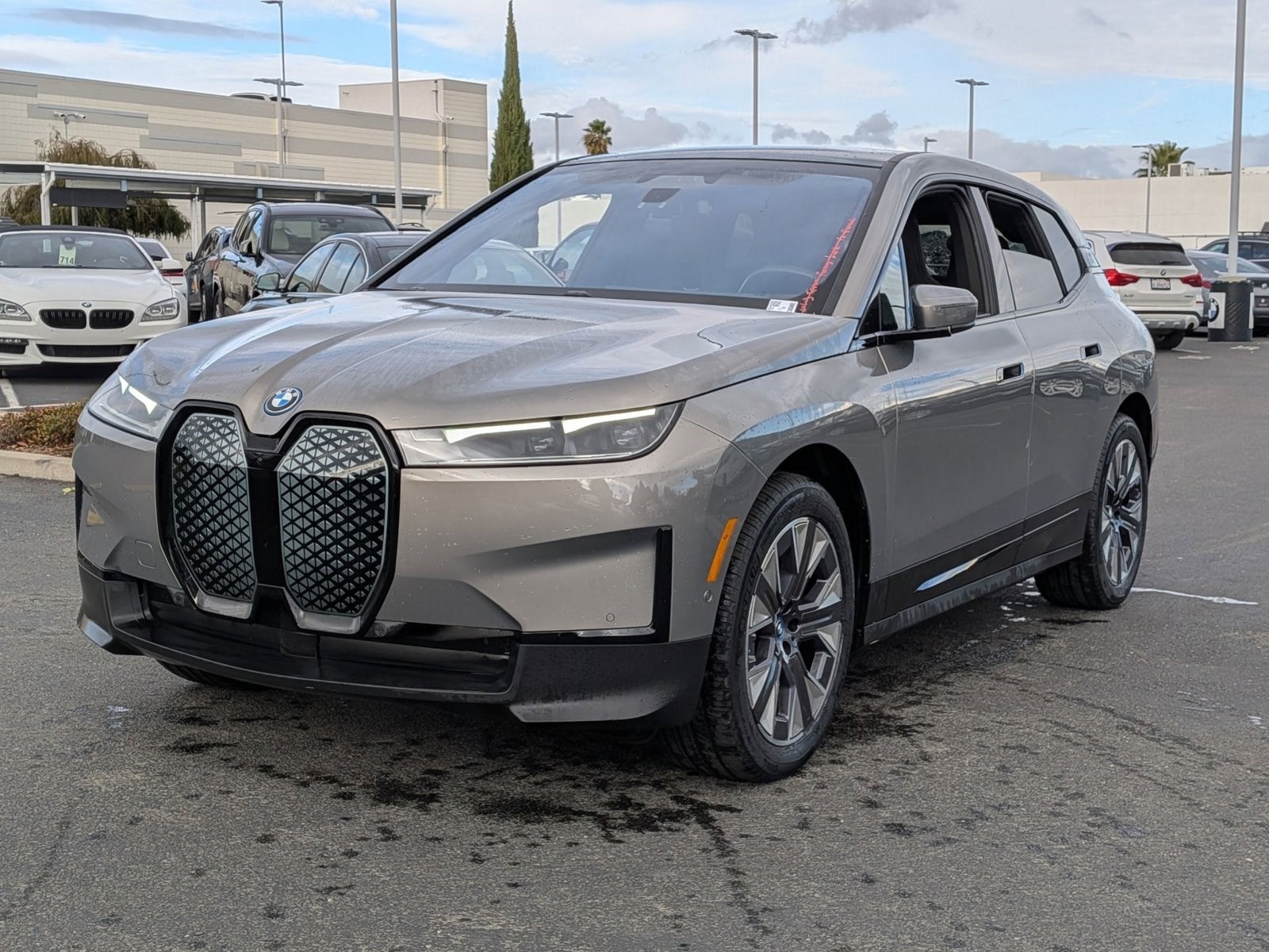 2023 BMW iX Base's photo