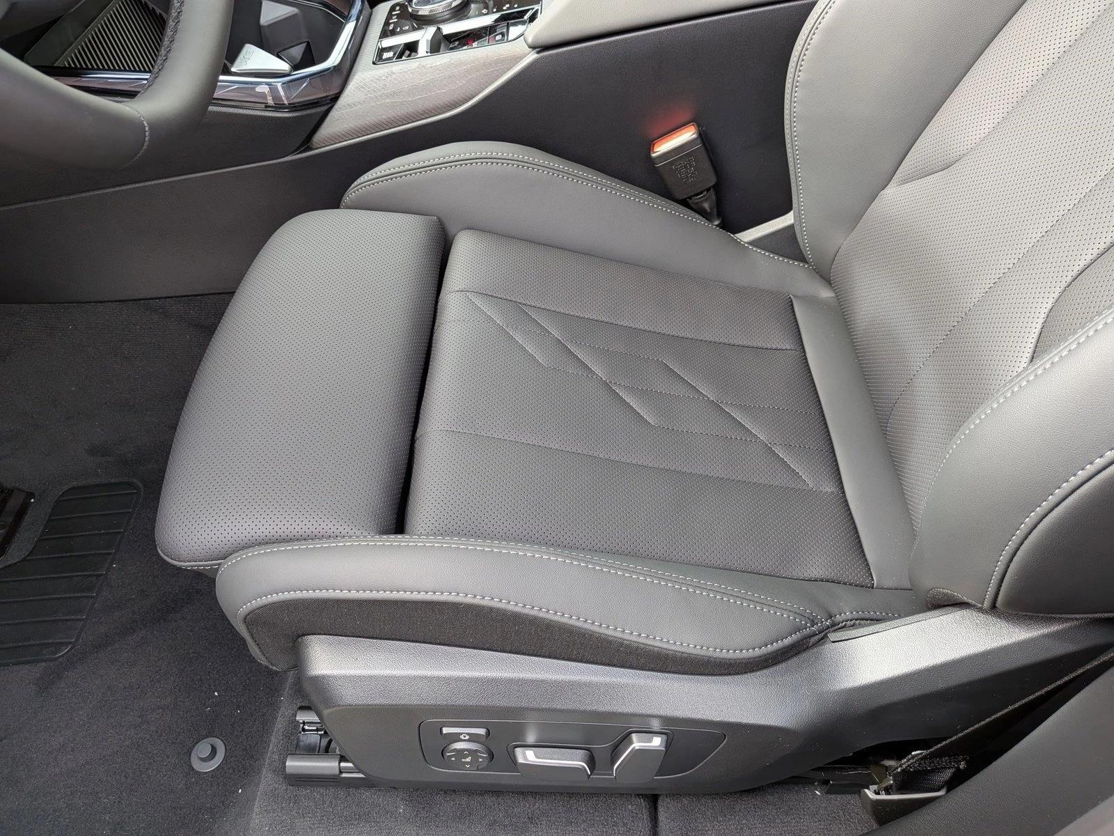 2026 BMW X3 30 xDrive photo 4