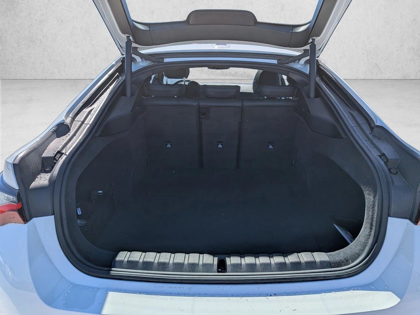 2023 BMW i4 eDrive40 photo 6