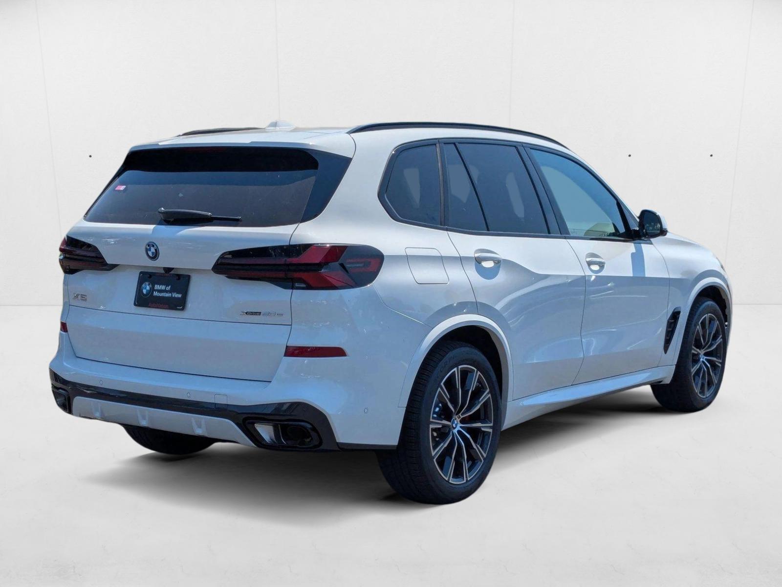 2026 Bmw X5 xDrive50e photo 2