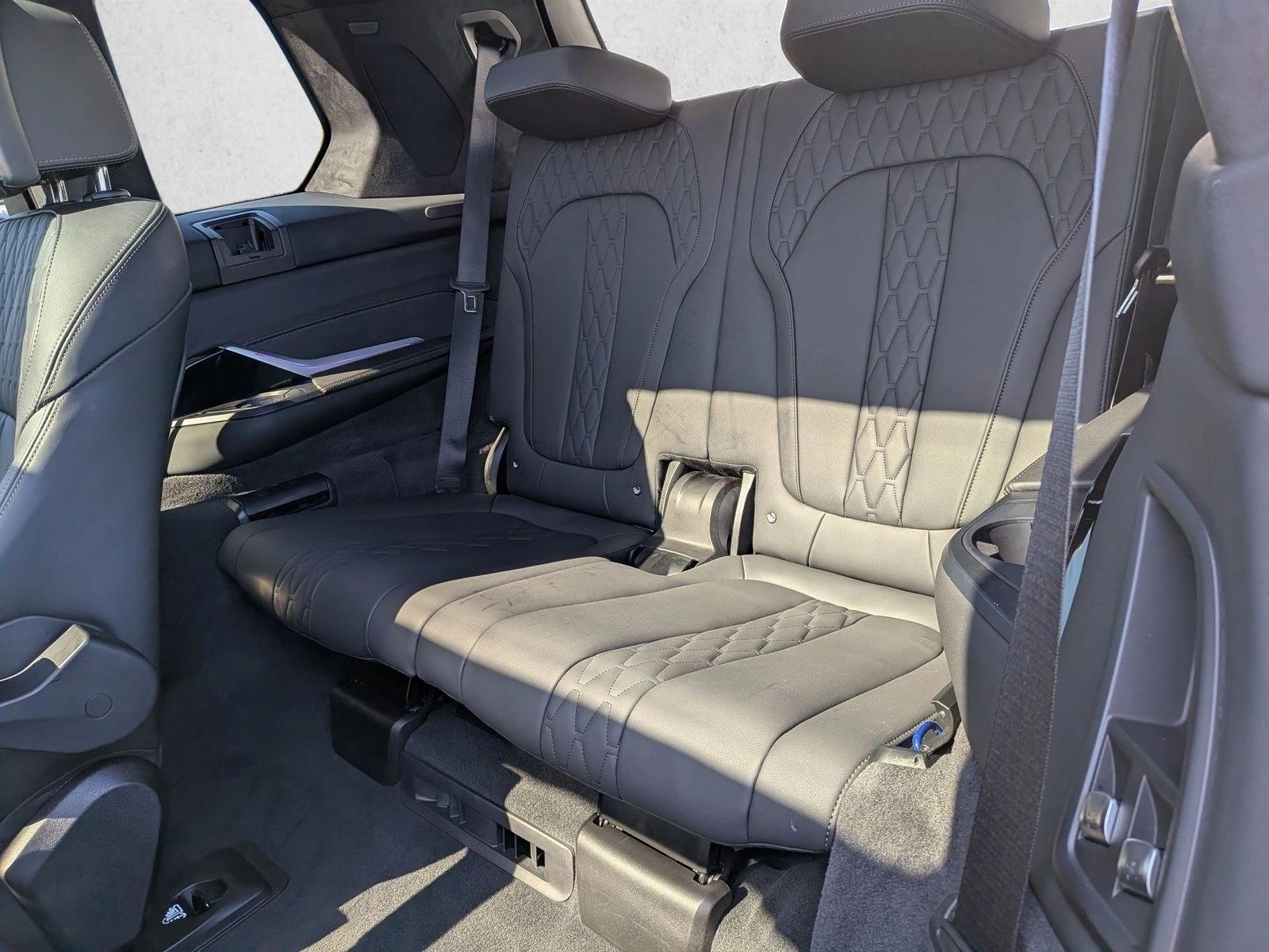 2025 BMW X7 M60i - Photo 21