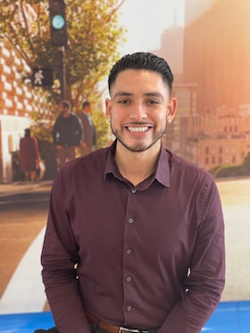 Staff member Eddy Molina from ID_b902562d19cf