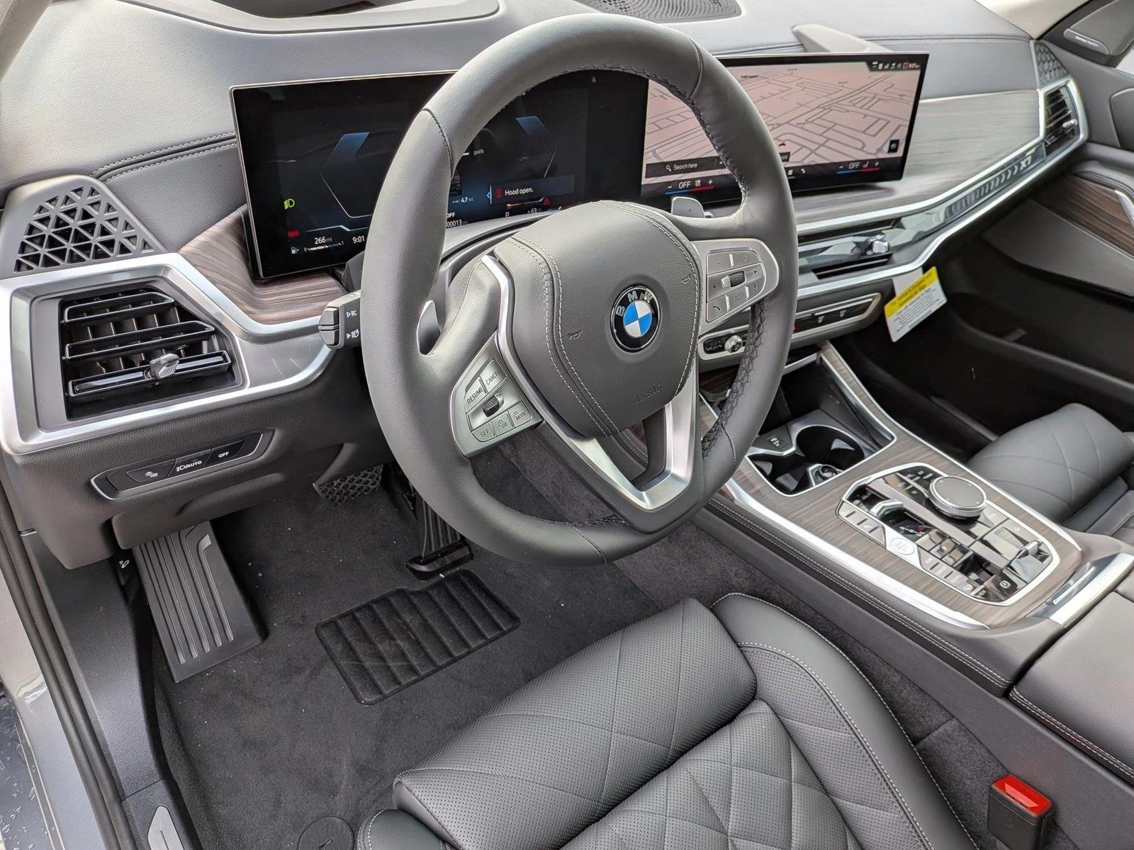 2026 BMW X7 xDrive40i photo 3