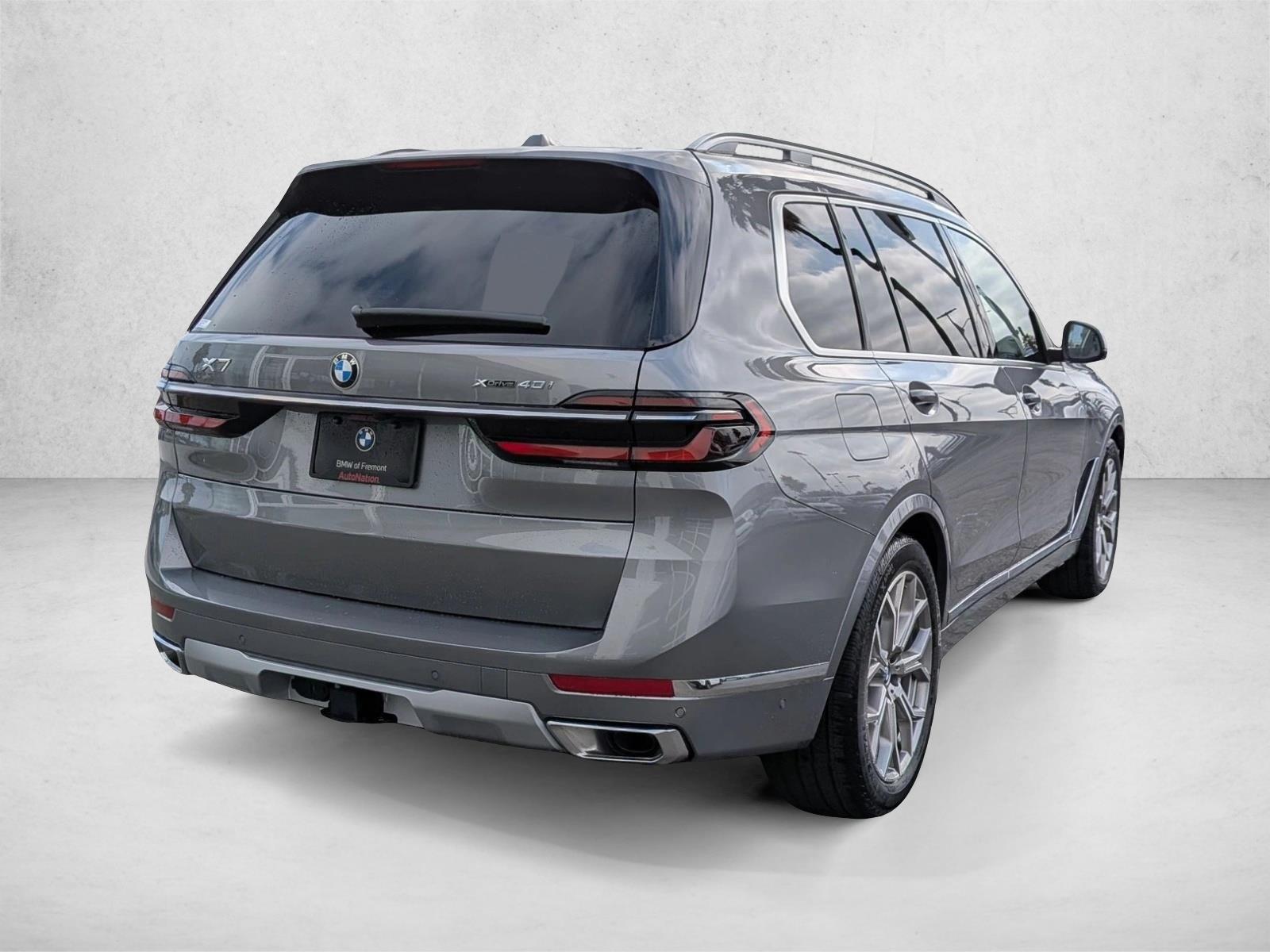 2026 BMW X7 xDrive40i photo 2
