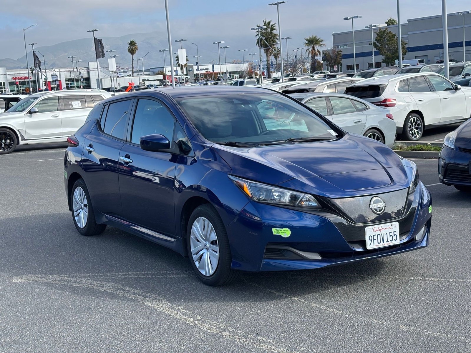 2023 Nissan Leaf S photo 3