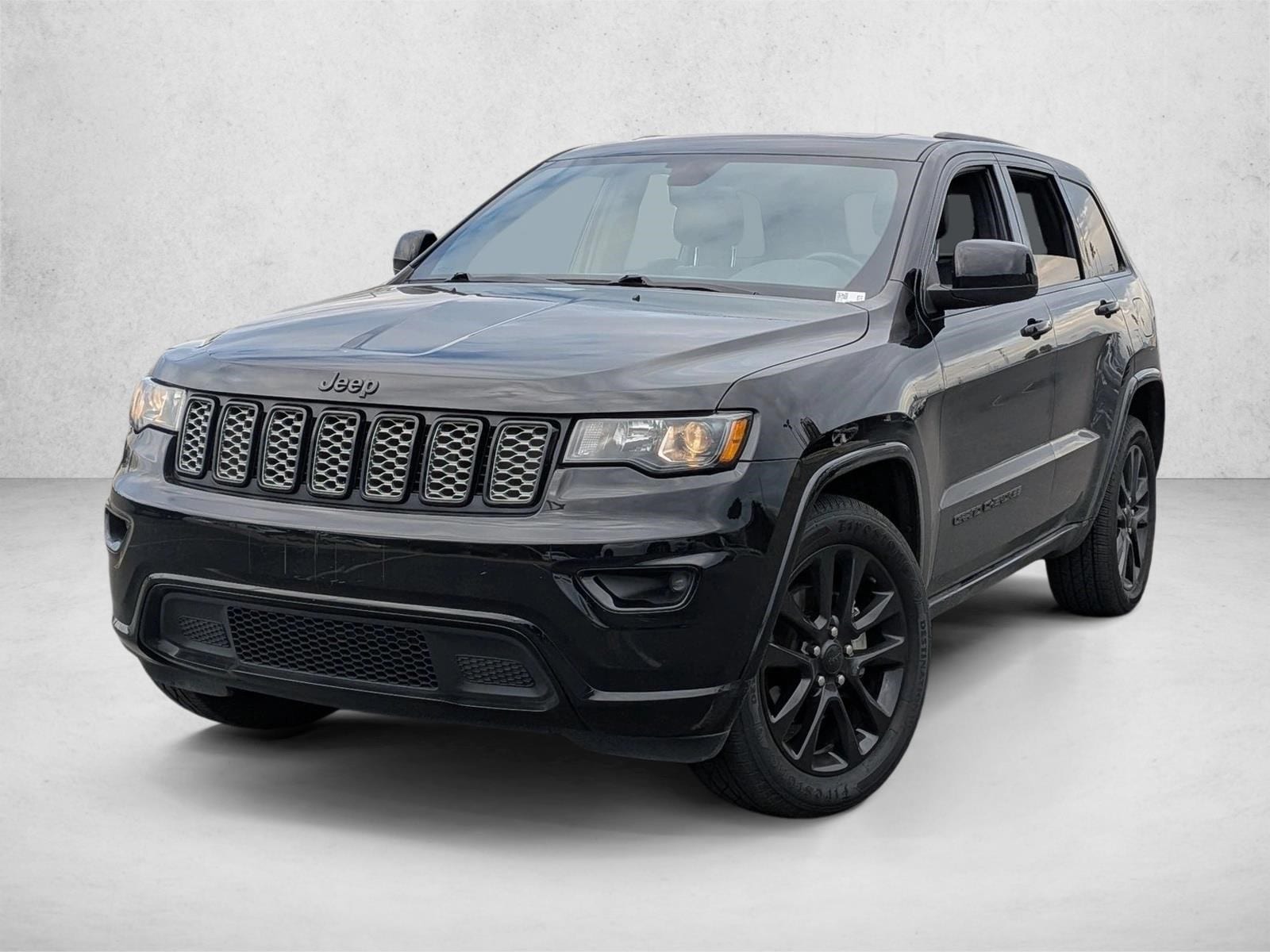 2018 Jeep Grand Cherokee Altitude's photo
