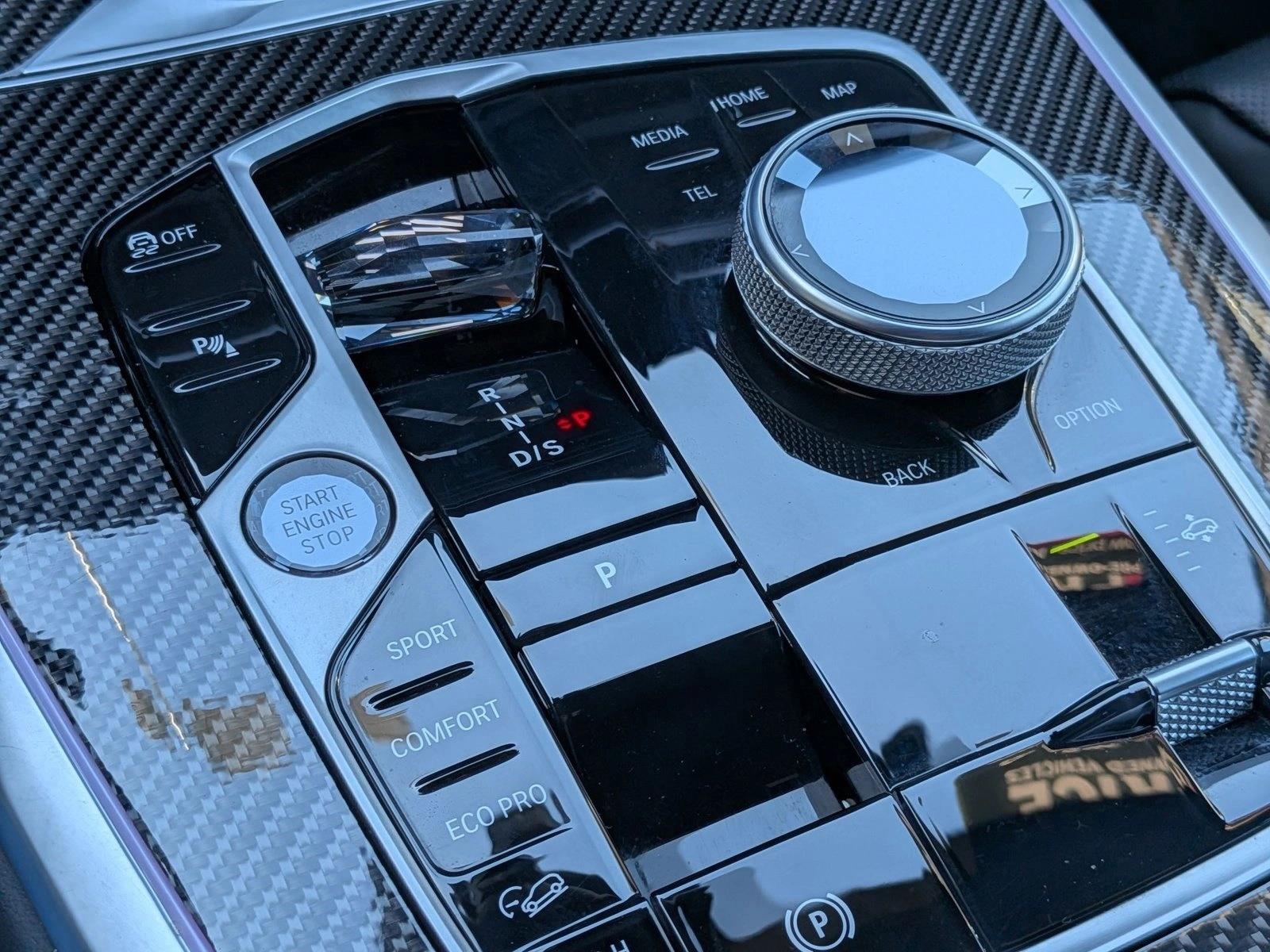 2025 BMW X7 M60i - Photo 12