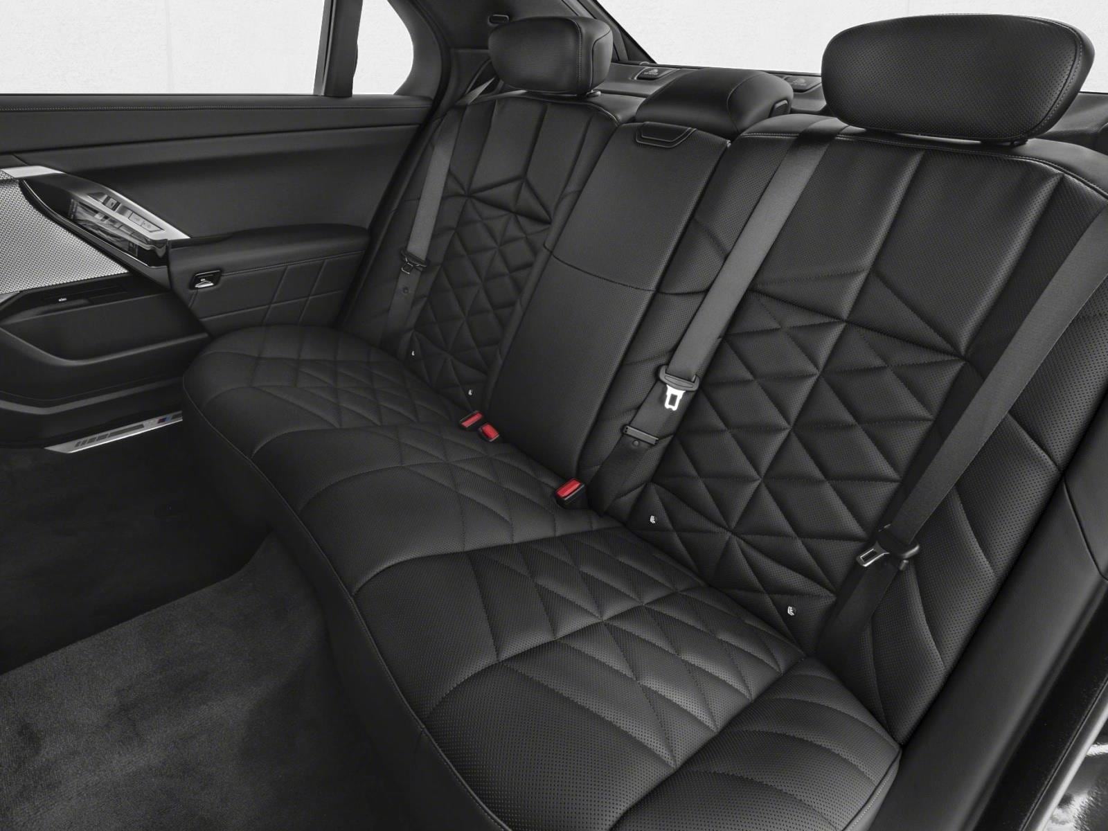 2026 BMW 7 Series 740i - Photo 9