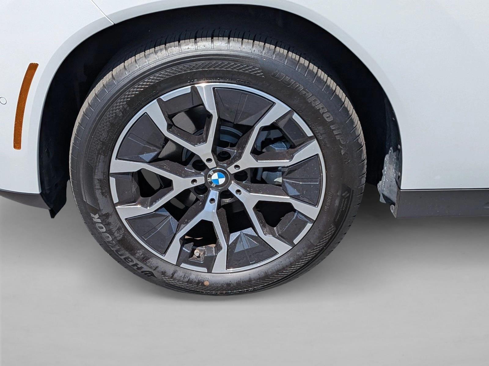 2026 BMW X3 30 - Photo 24