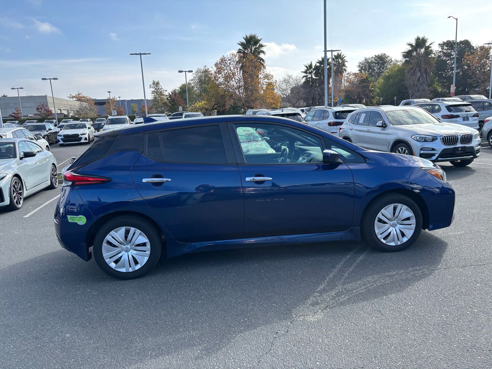 2023 Nissan Leaf S photo 4