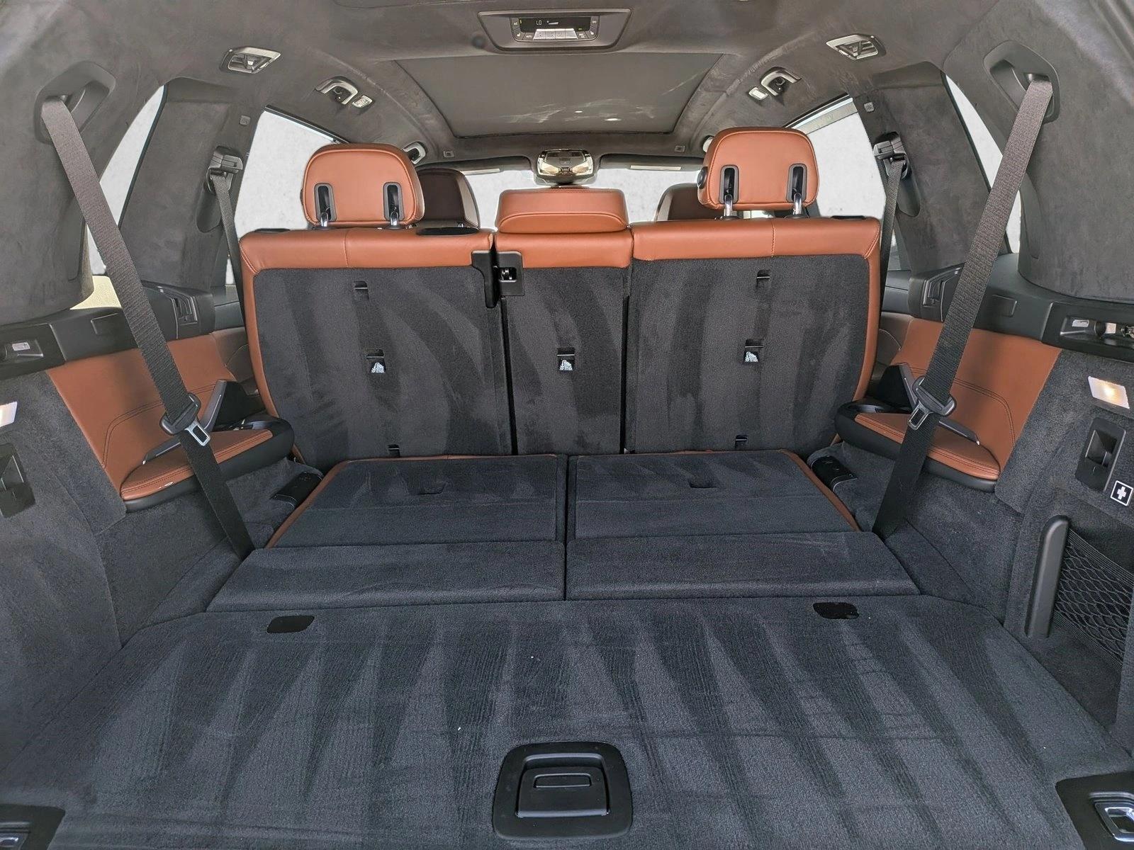 2025 BMW X7 M60i - Photo 6