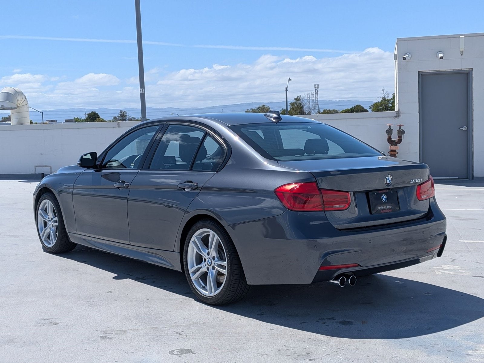 2017 BMW 330i photo 3