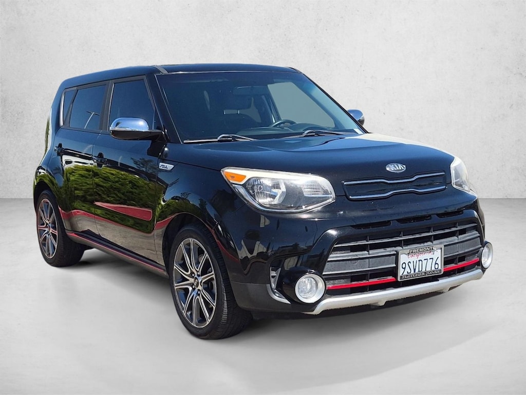 Used 2019 Kia Soul ! Hatchback