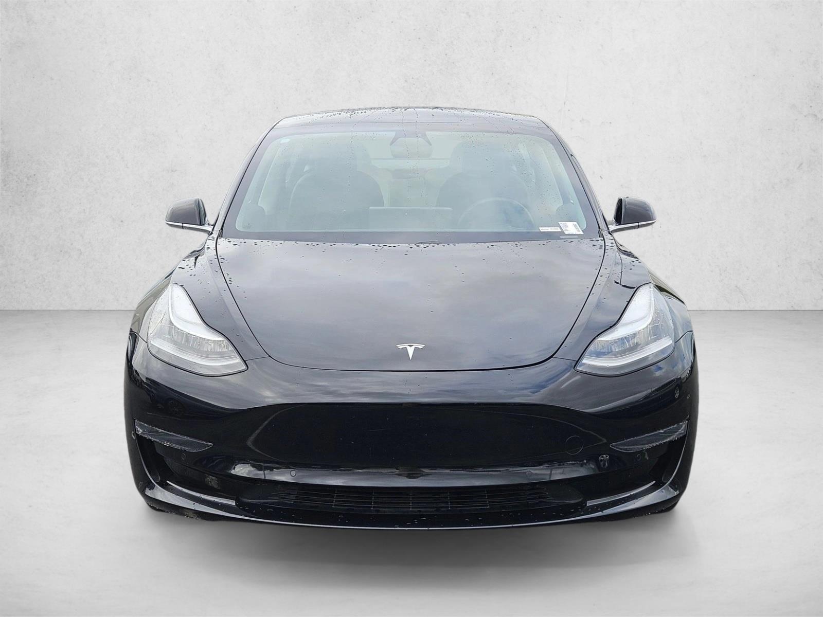 2019 Tesla Model 3 Mid Range photo 2