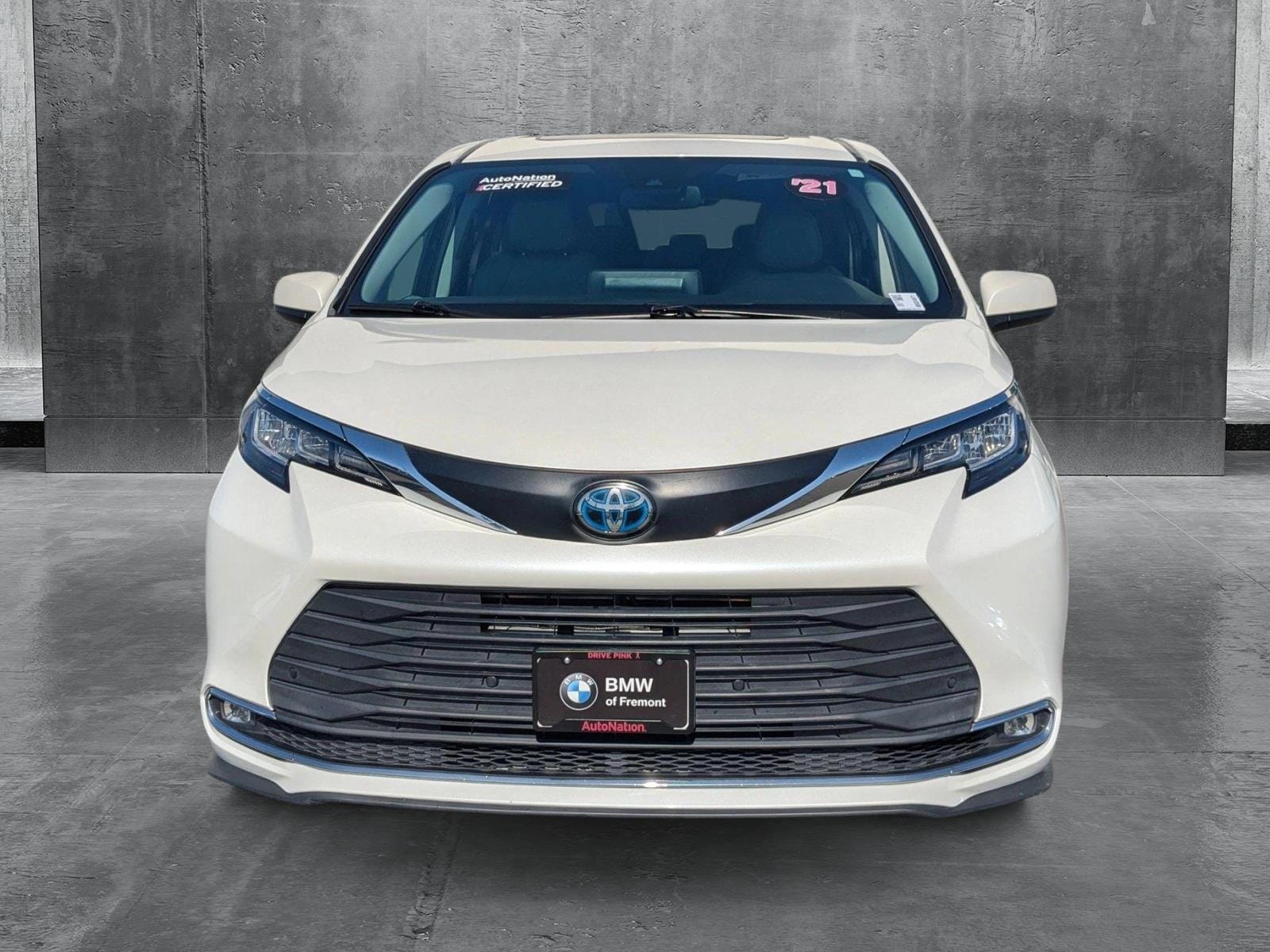 Used 2021 Toyota Sienna XLE with VIN 5TDYRKEC9MS024971 for sale in Fremont, CA