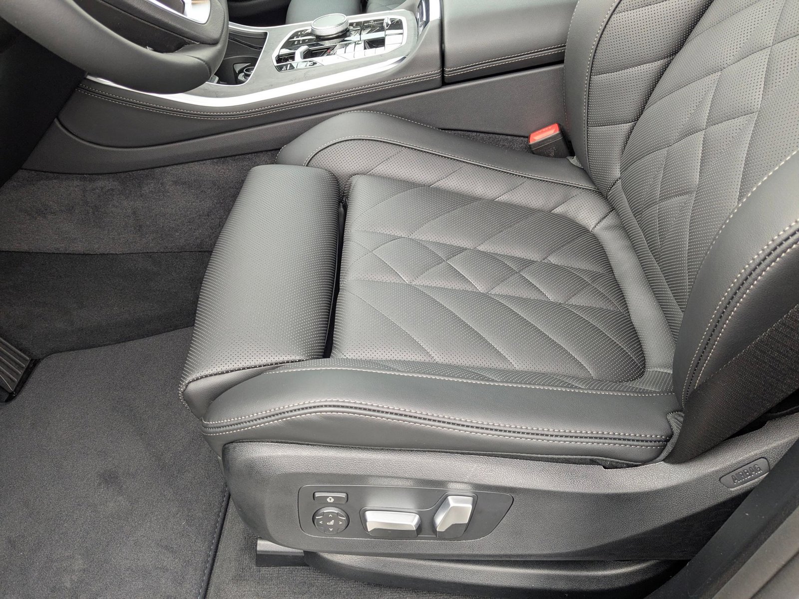 2026 BMW X5 PHEV xDrive50e photo 4