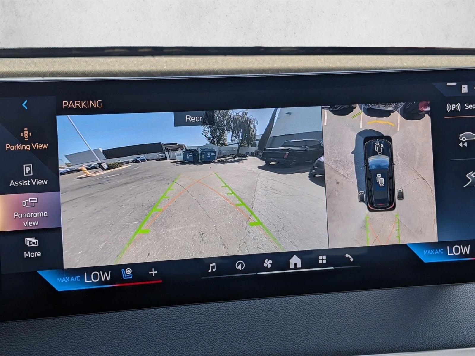 2024 BMW iX Base - Photo 13