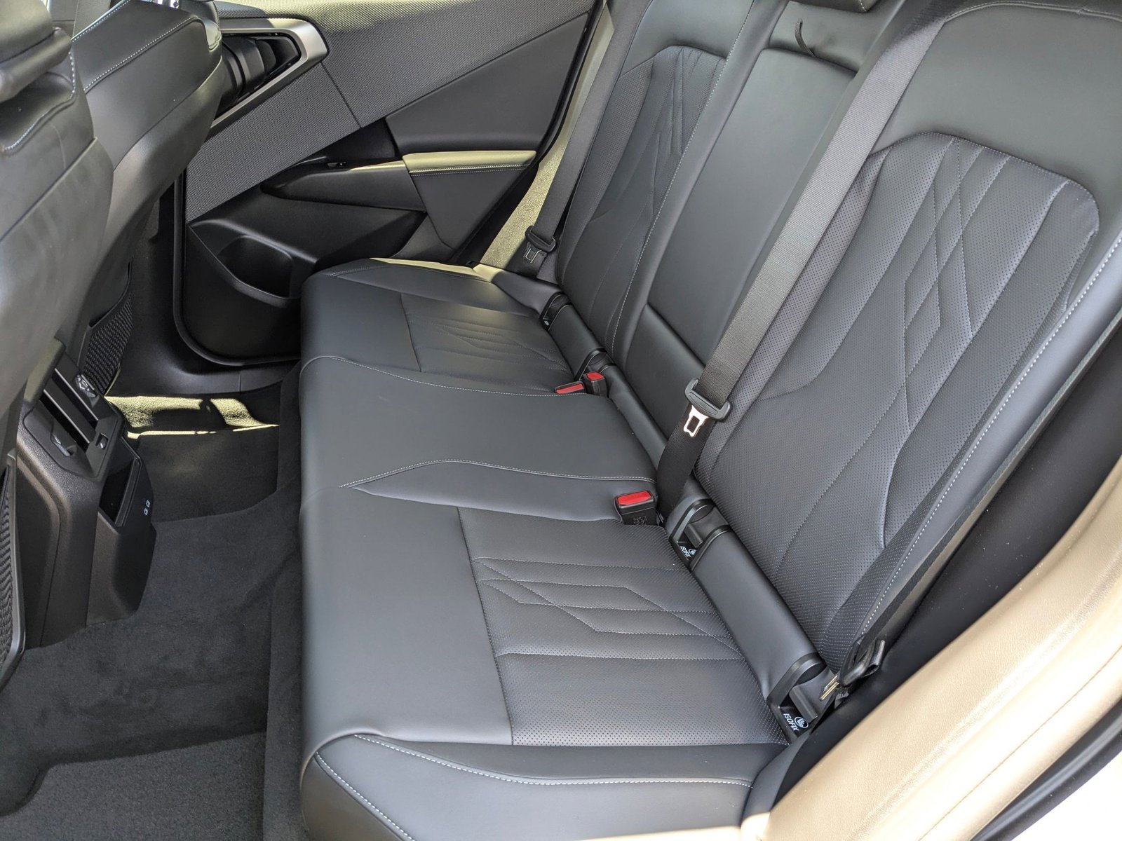 2025 BMW X3 30 - Photo 14