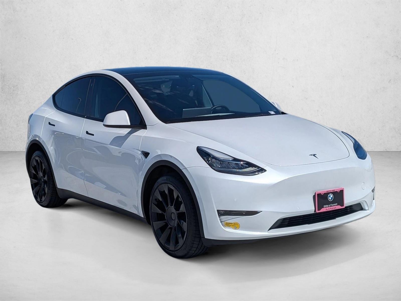 2022 Tesla Model Y Long Range photo 2