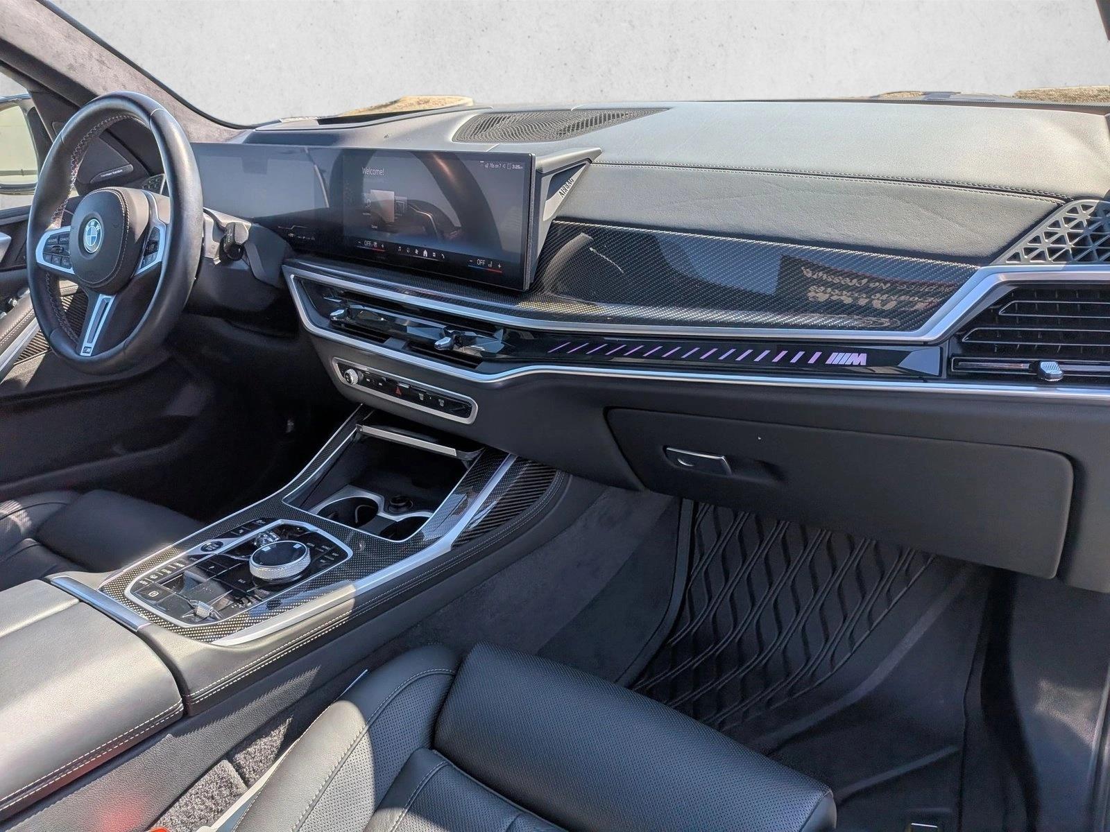 2025 BMW X7 M60i - Photo 24