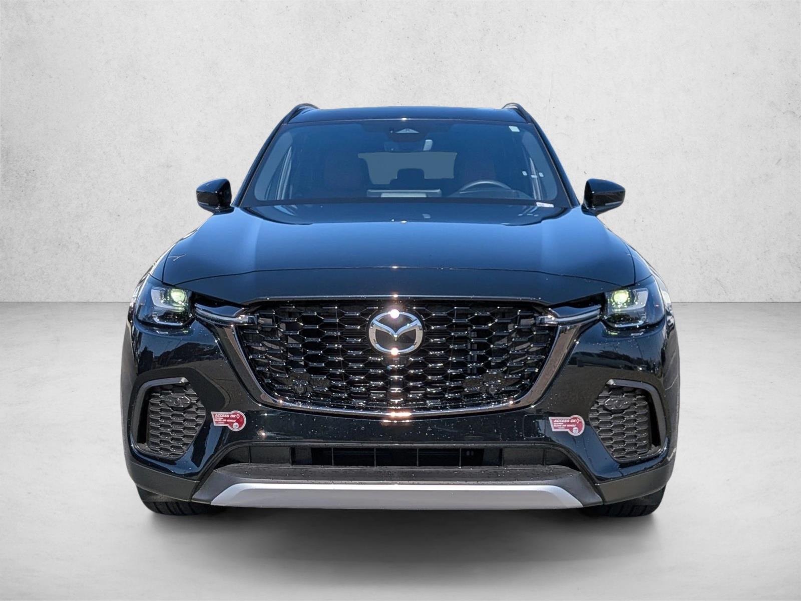 2025 Mazda CX-70 Plug-in Hybrid Premium Plus photo 2