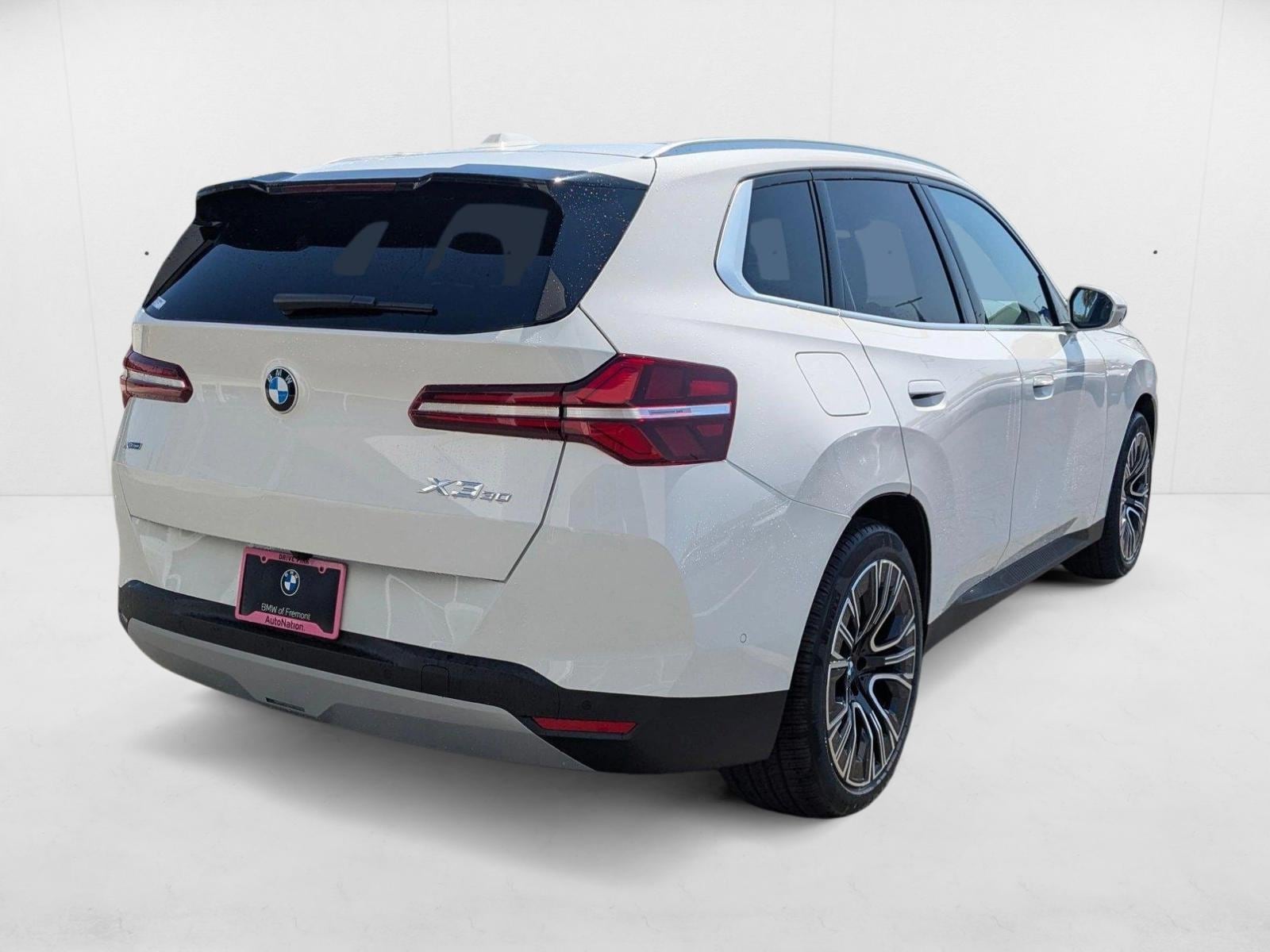 2025 BMW X3 30 xDrive photo 2