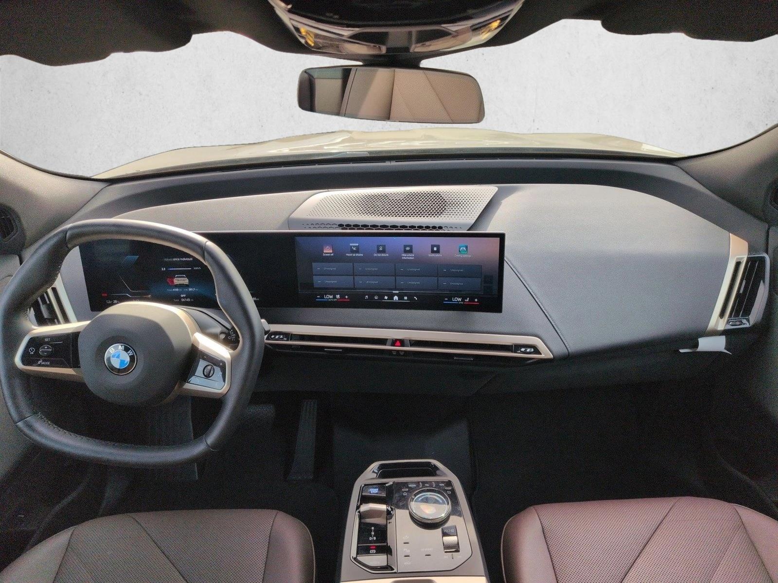 2026 BMW iX 60 - Photo 18