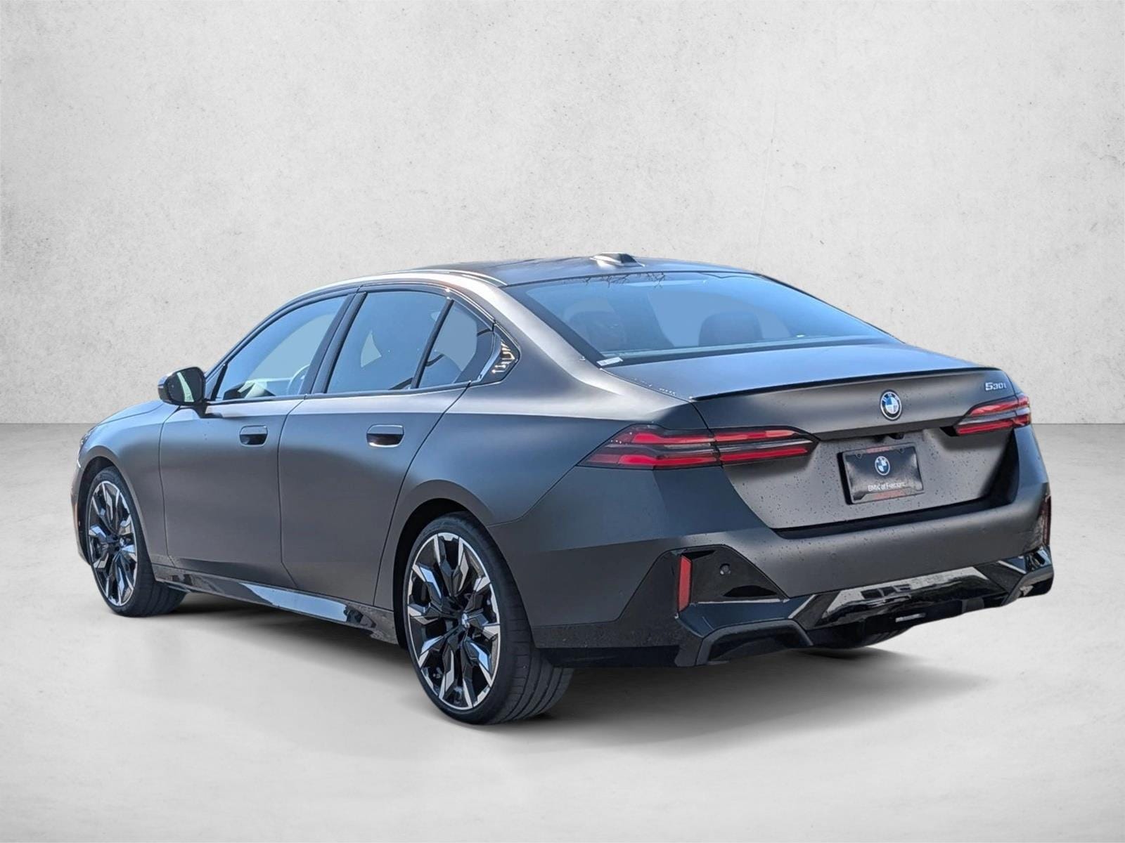 2026 BMW 530i i (A8) photo 3