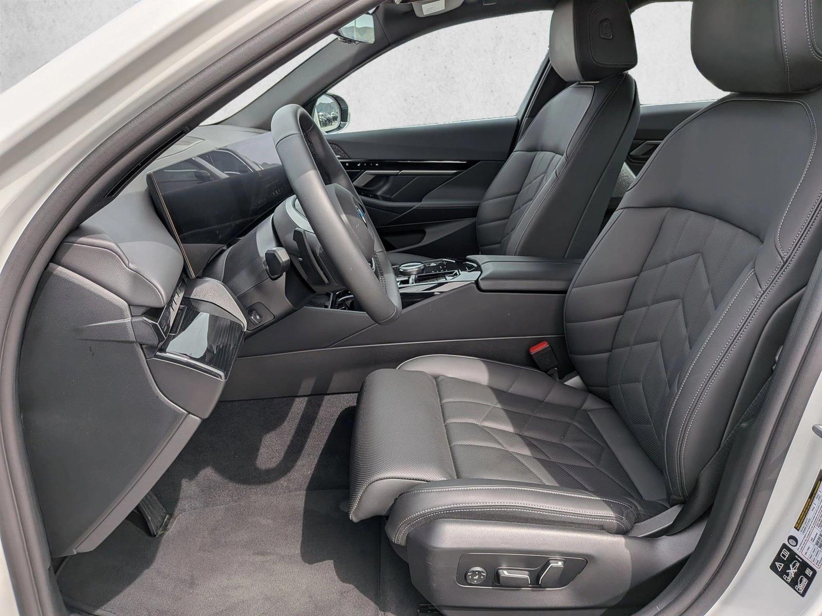 2026 BMW 5 Series 530i - Photo 17