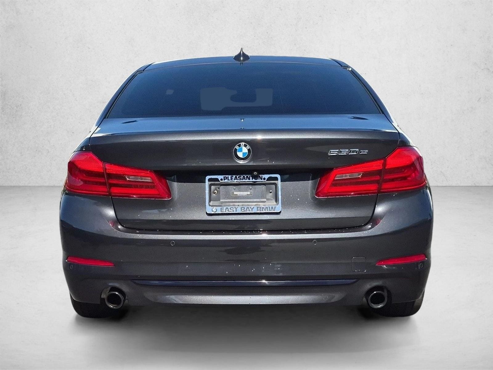2019 BMW 5 Series 530e - Photo 6
