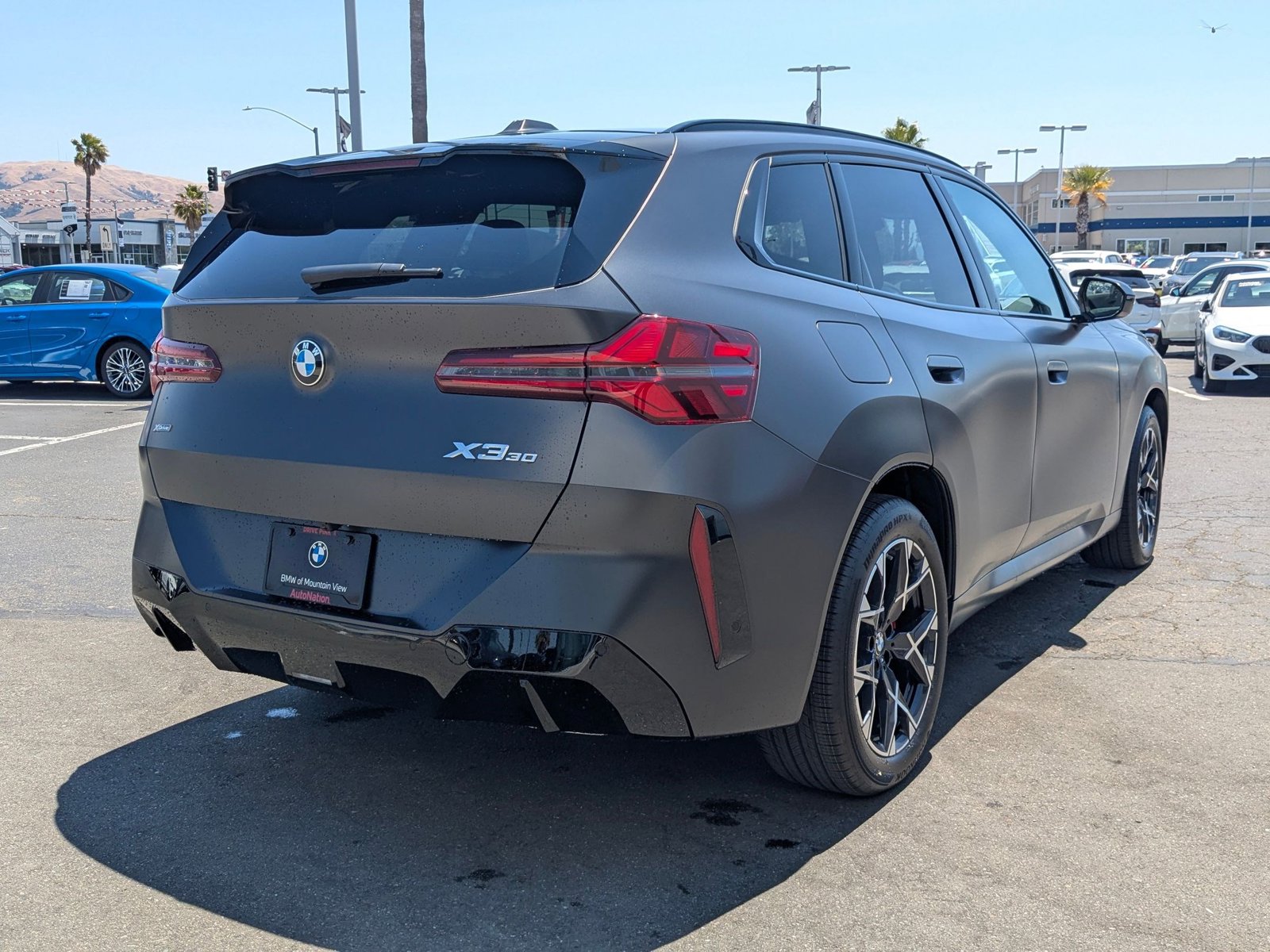 2025 BMW X3 30 xDrive photo 2