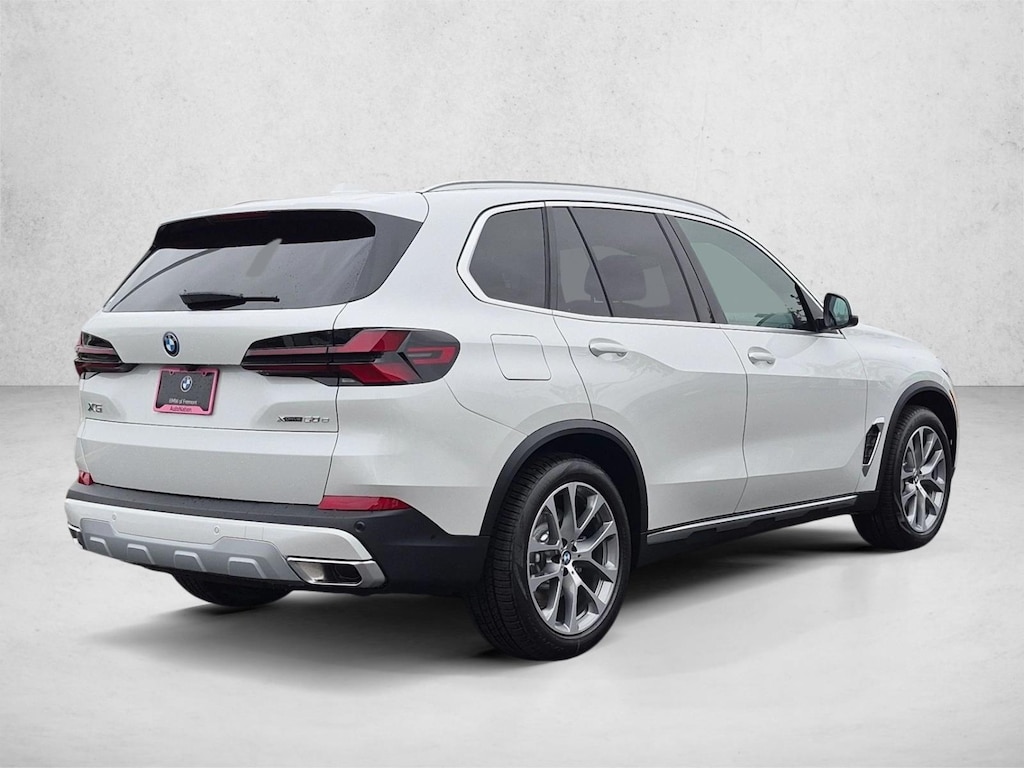 New 2026 BMW X5 PHEV xDrive50e SUV