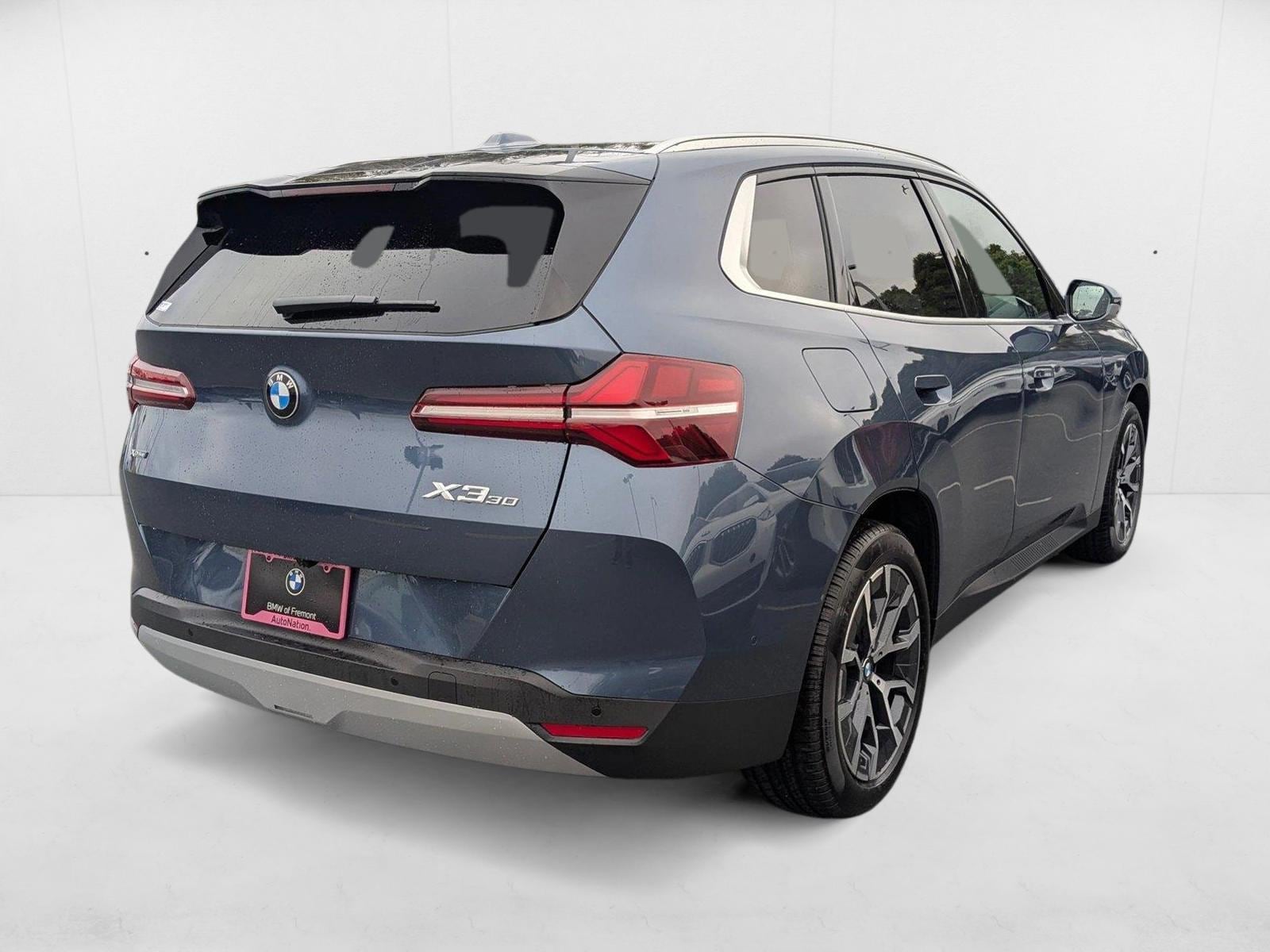 2025 BMW X3 30 xDrive photo 2