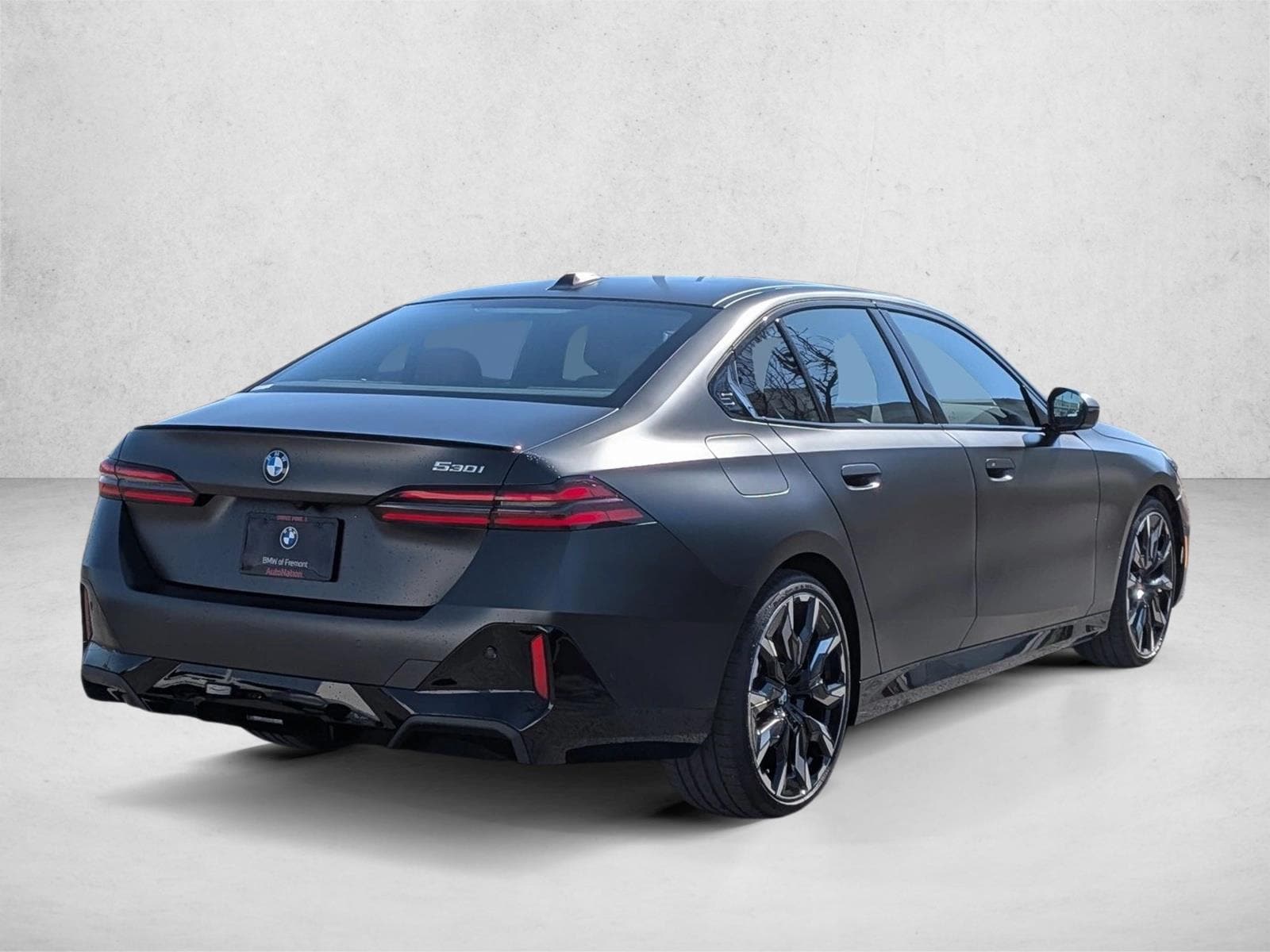 2026 BMW 530i i (A8) photo 4