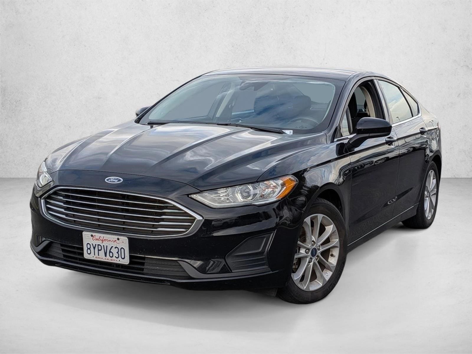 2019 Ford Fusion SE's photo