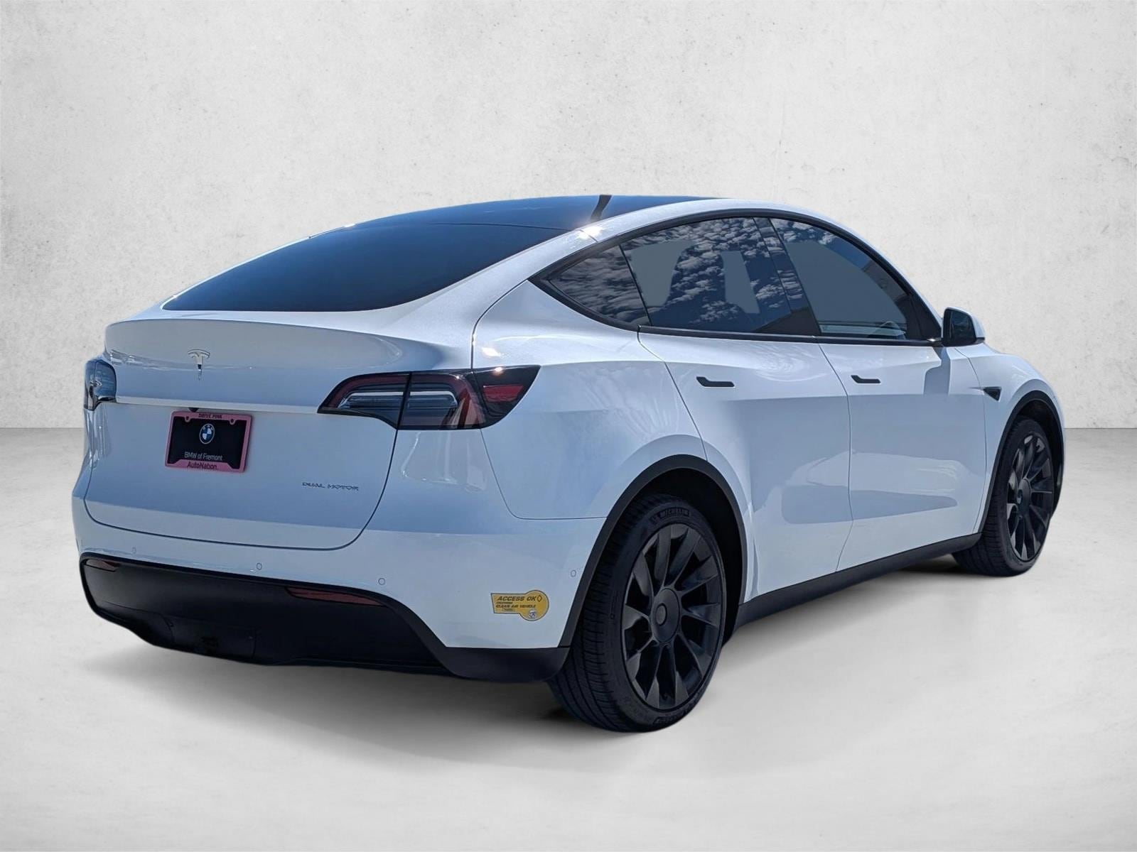 2022 Tesla Model Y Long Range photo 4
