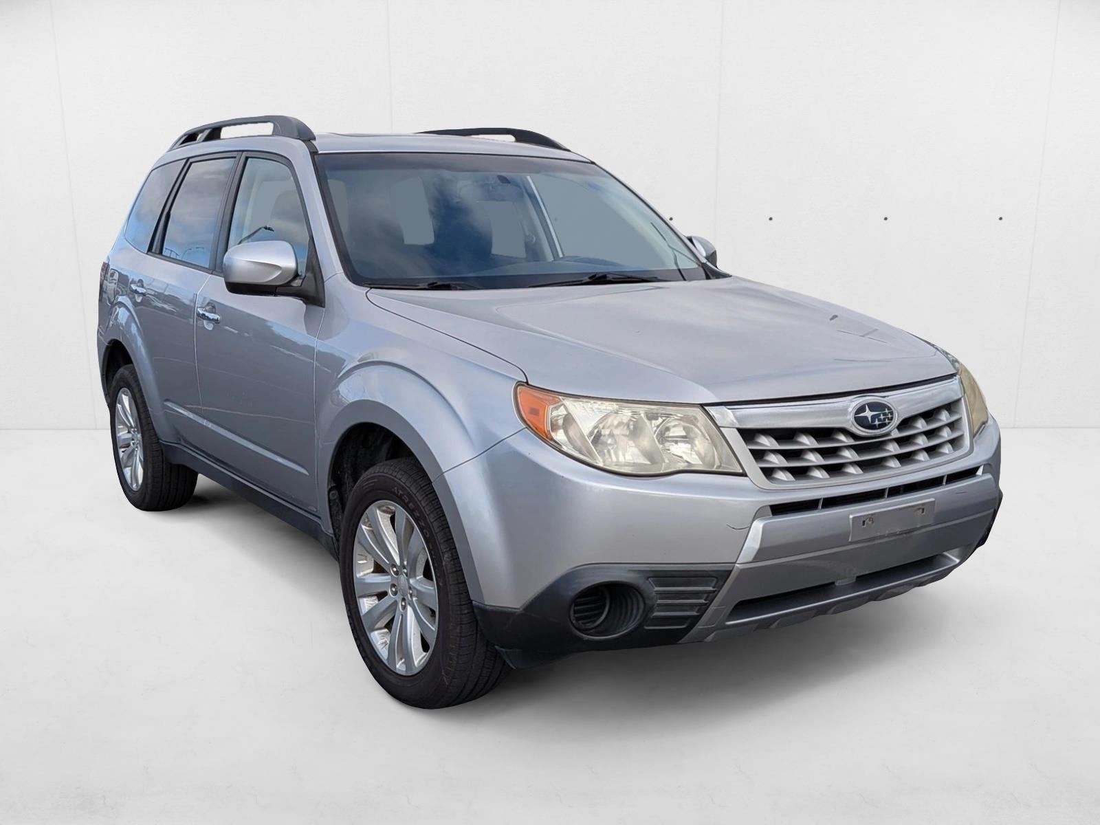 2013 Subaru Forester 2.5X Premium photo 3