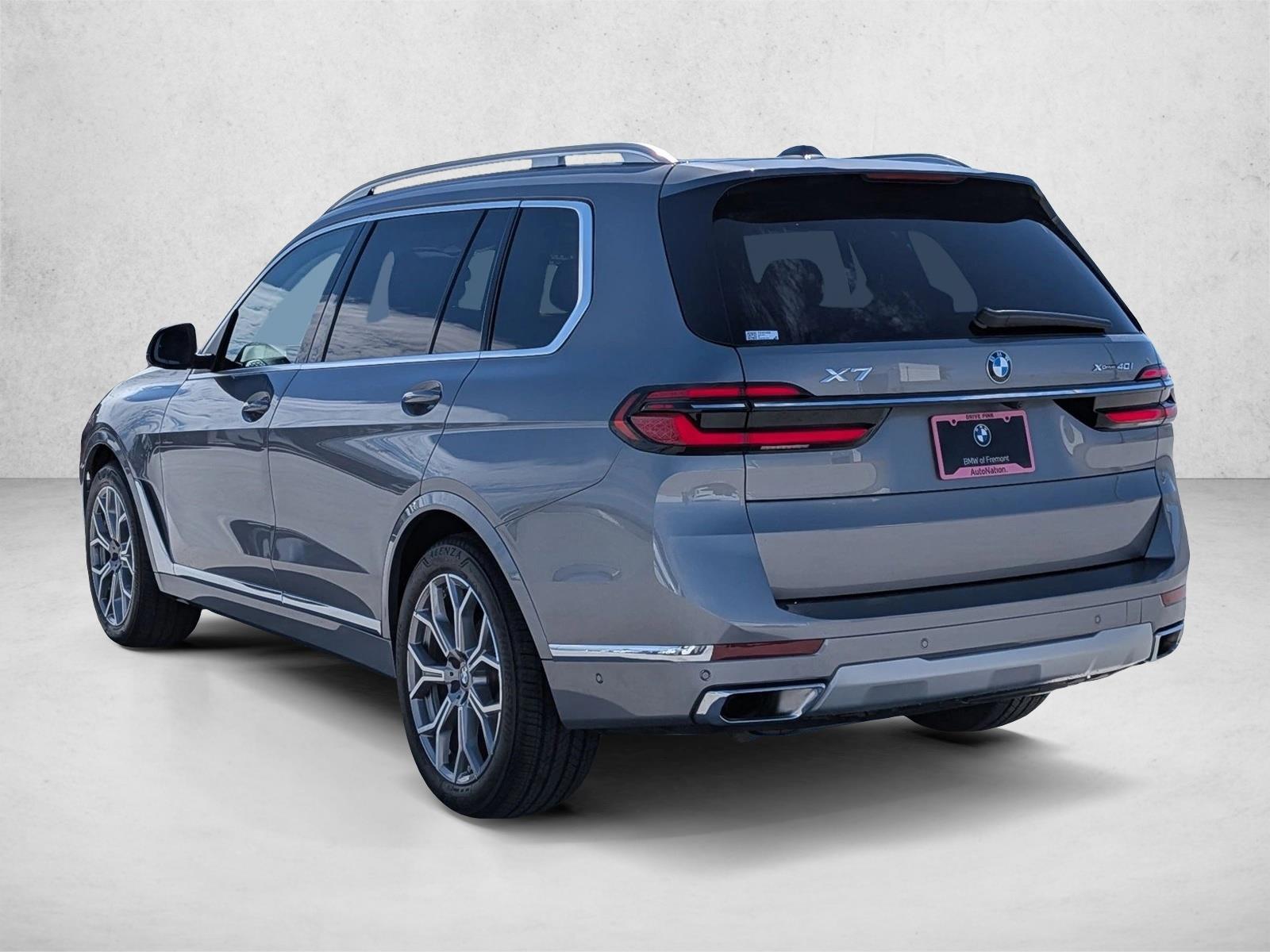 2026 BMW X7 xDrive40i photo 3