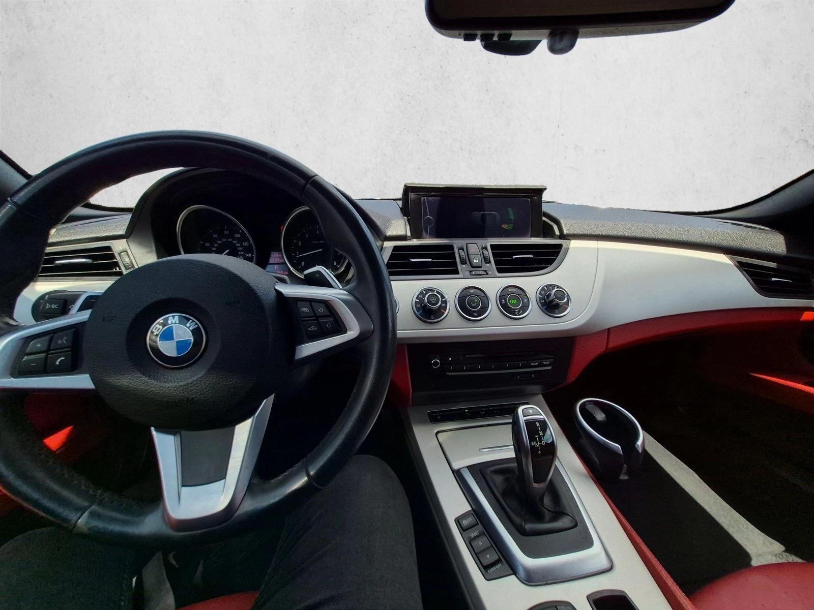 2016 BMW Z4 sDrive28i - Photo 16